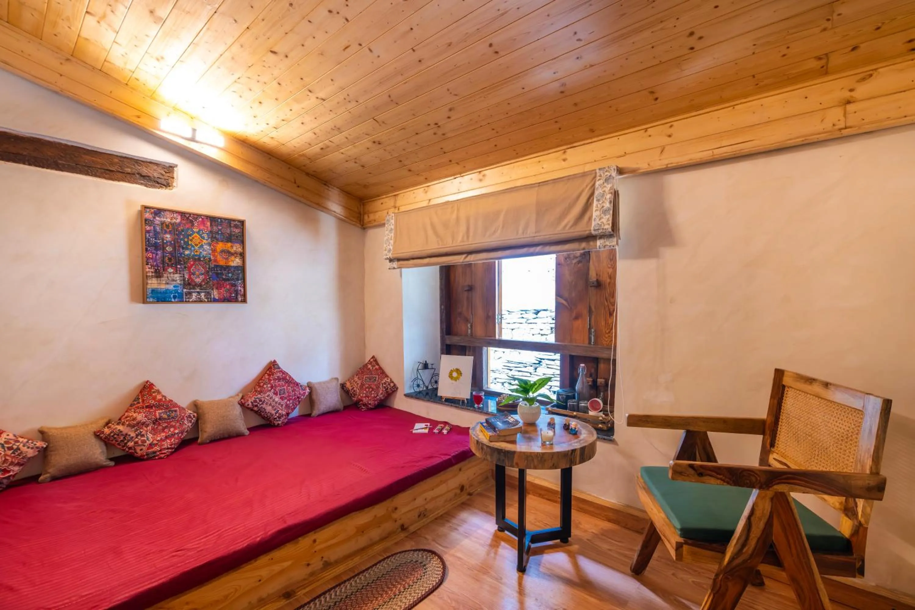 Living room, Bed in Himtrek Stays,Mcleodganj