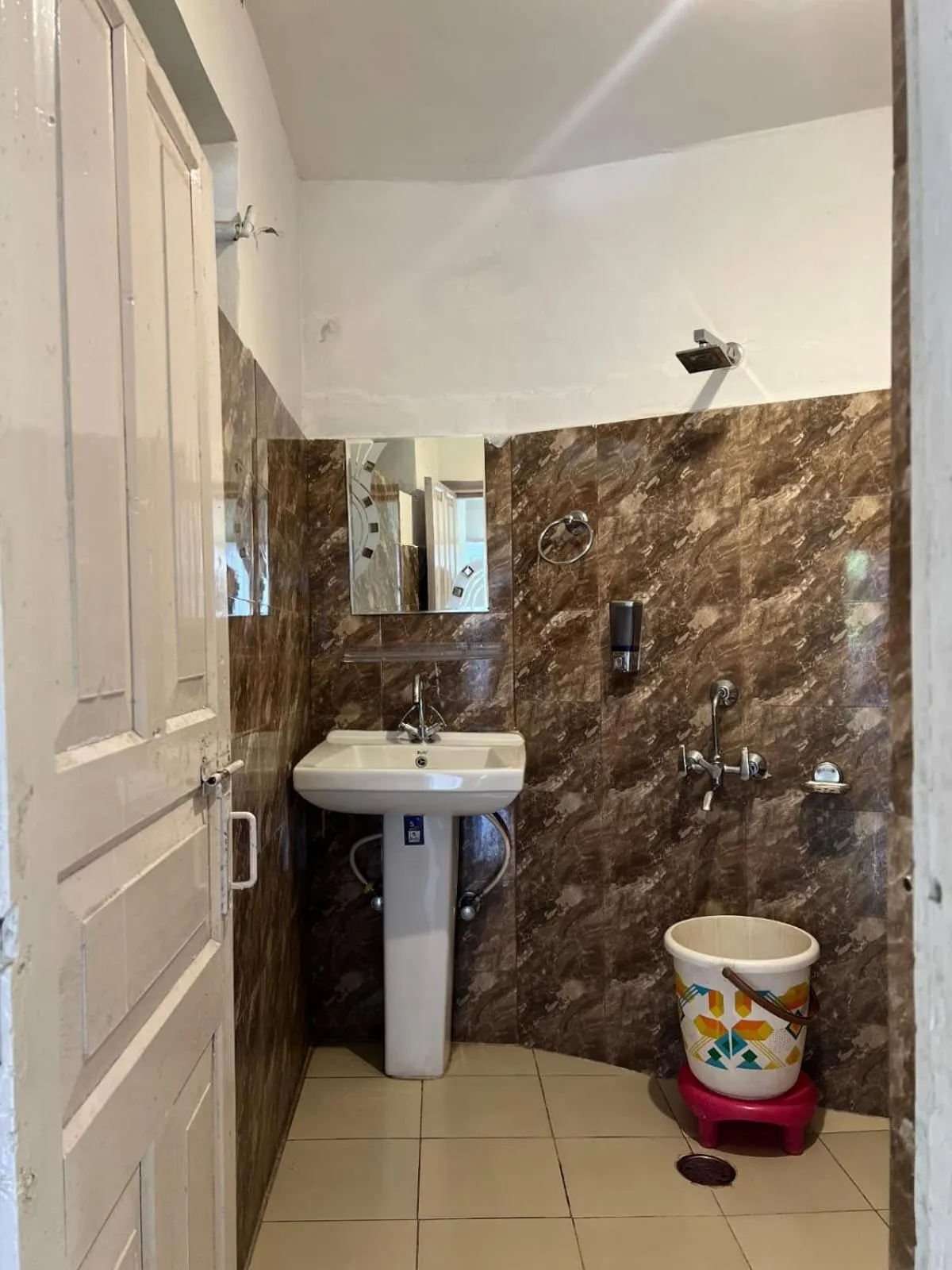 Shower in Himtrek Stays,Mcleodganj