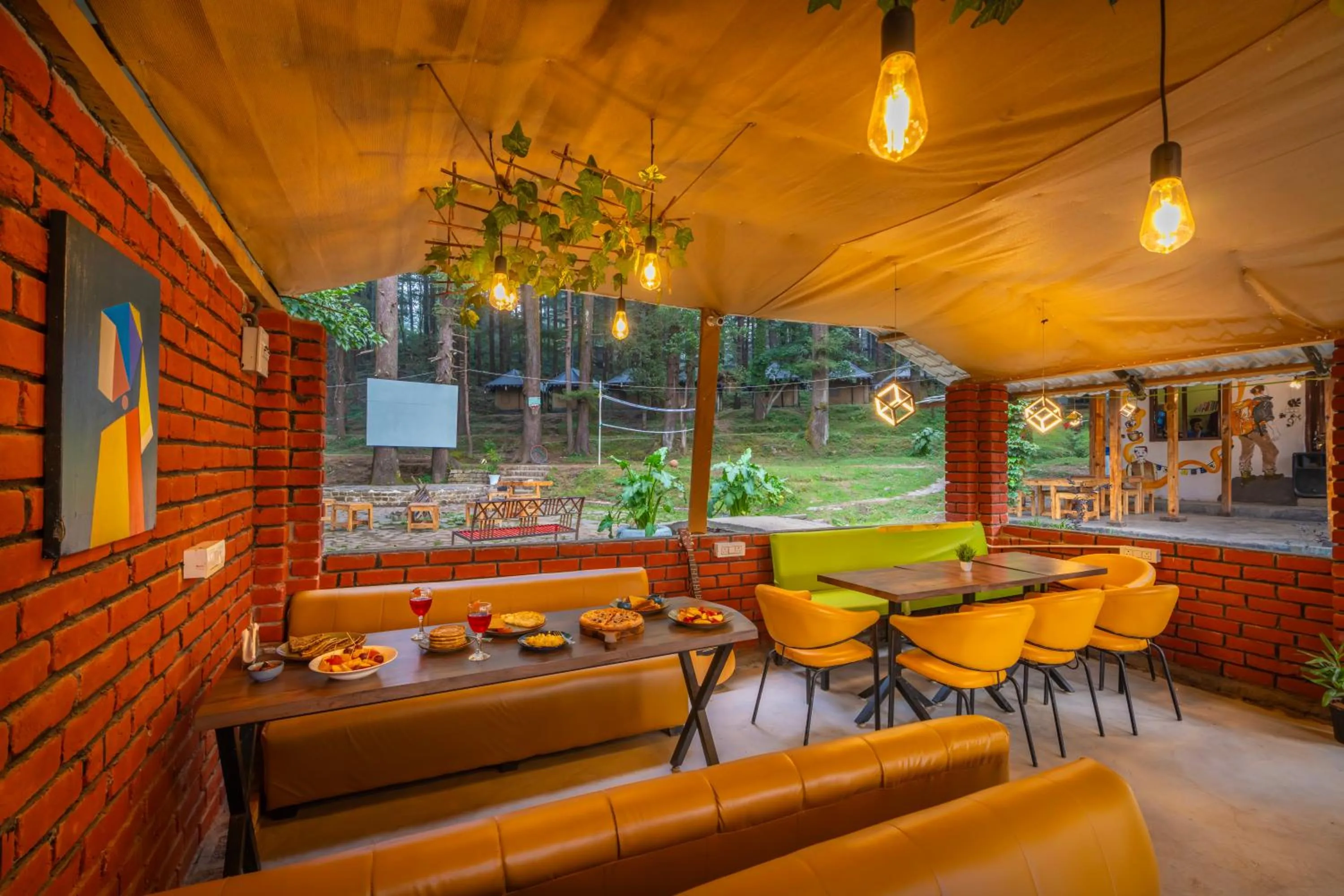 Restaurant/places to eat in Himtrek Stays,Mcleodganj