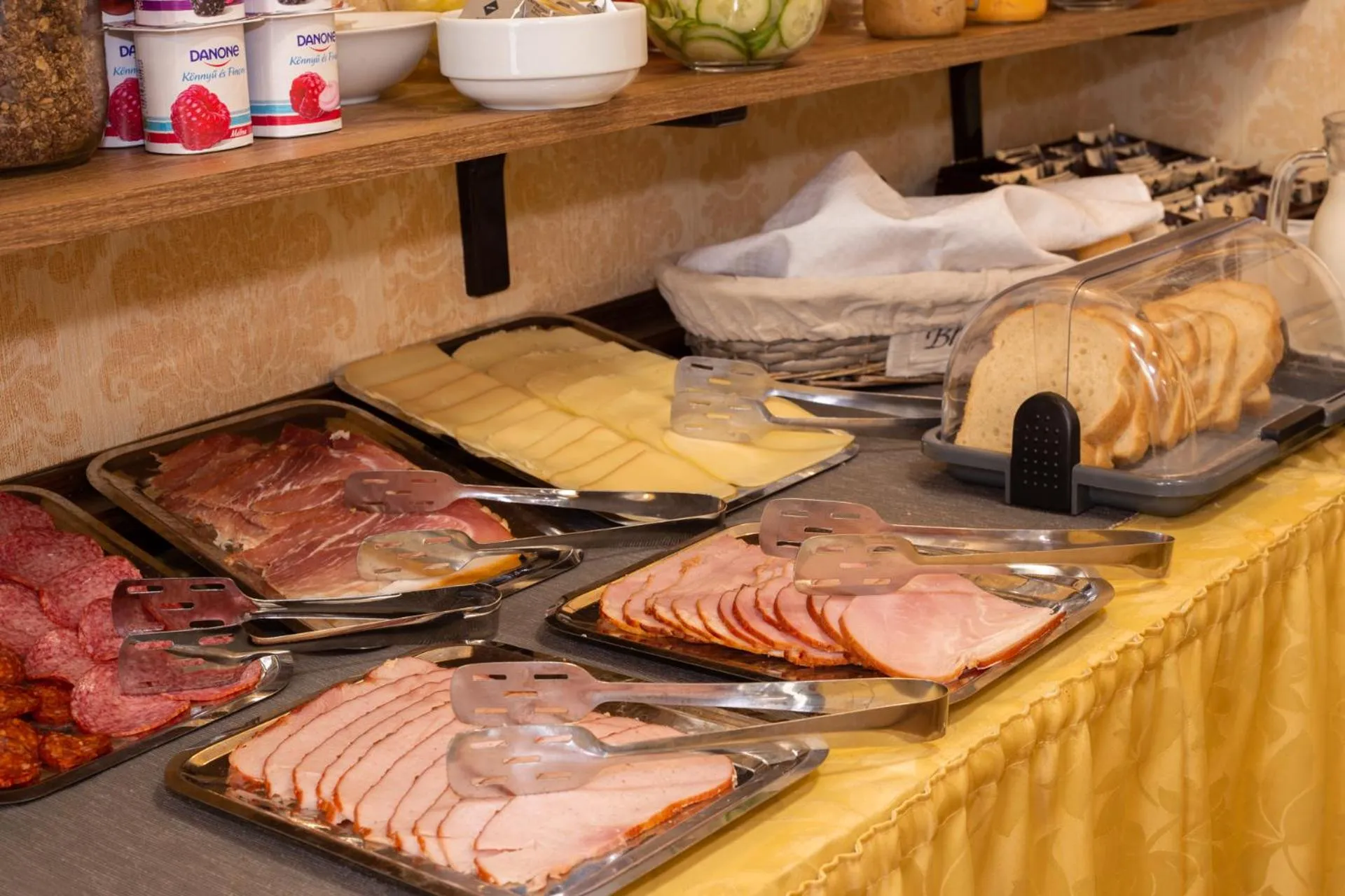 Dining area in Mozart Hotel