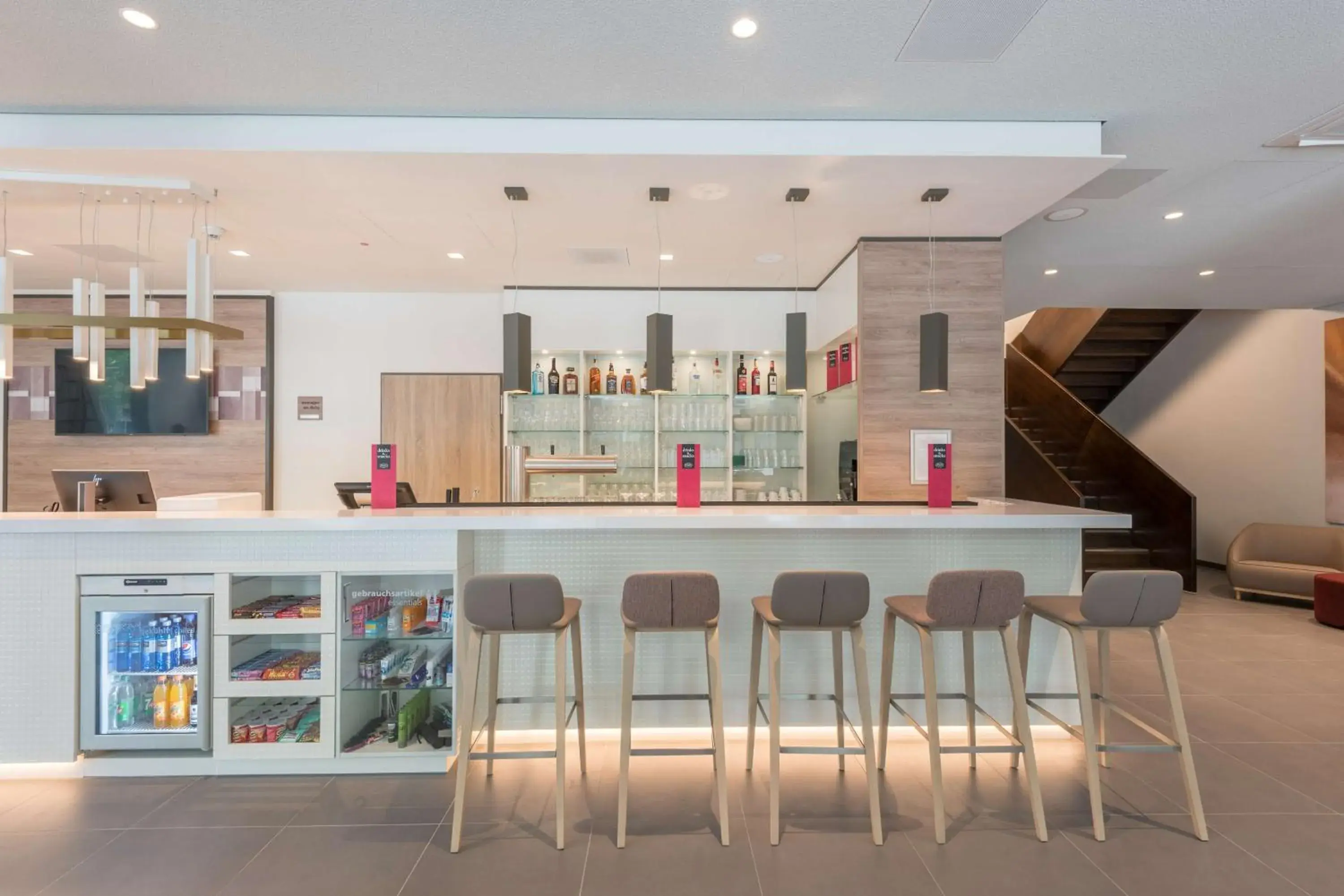 Lounge or bar in Hampton By Hilton Frankfurt City Centre East Lounge or bar in Hampton By Hilton Frankfurt City Centre East