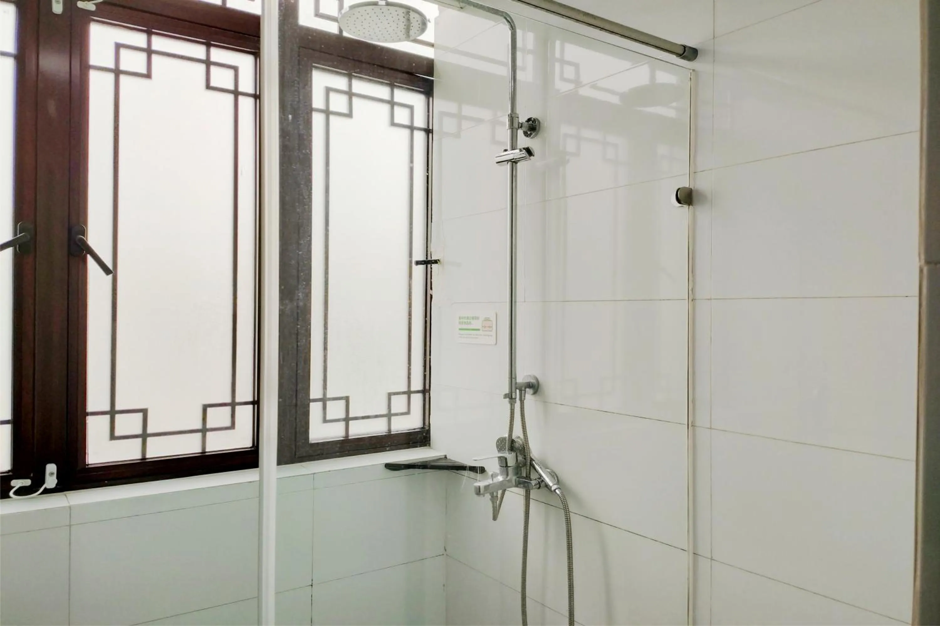 Shower in Together Hostel Suzhou
