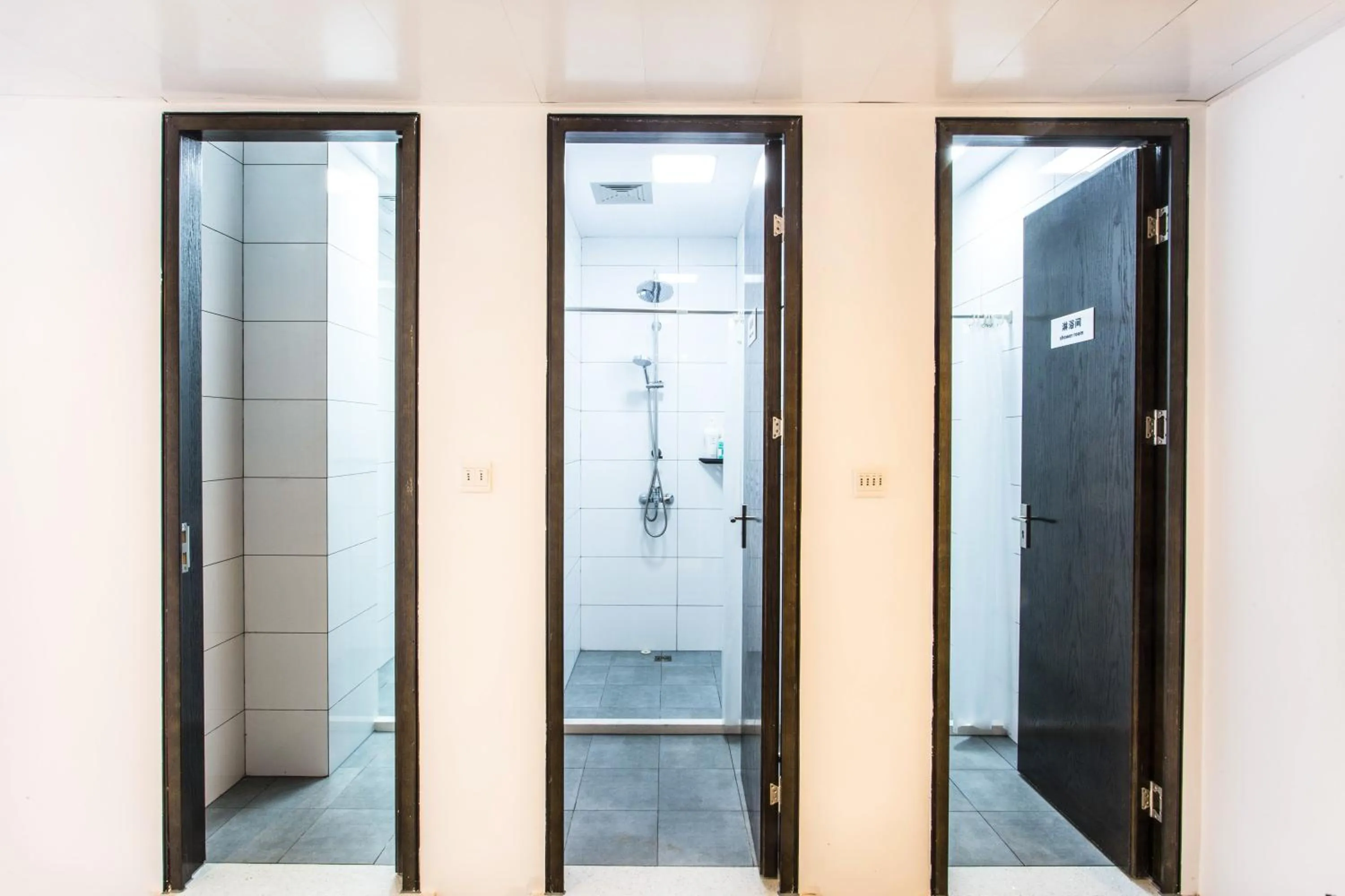 Shower in Together Hostel Suzhou