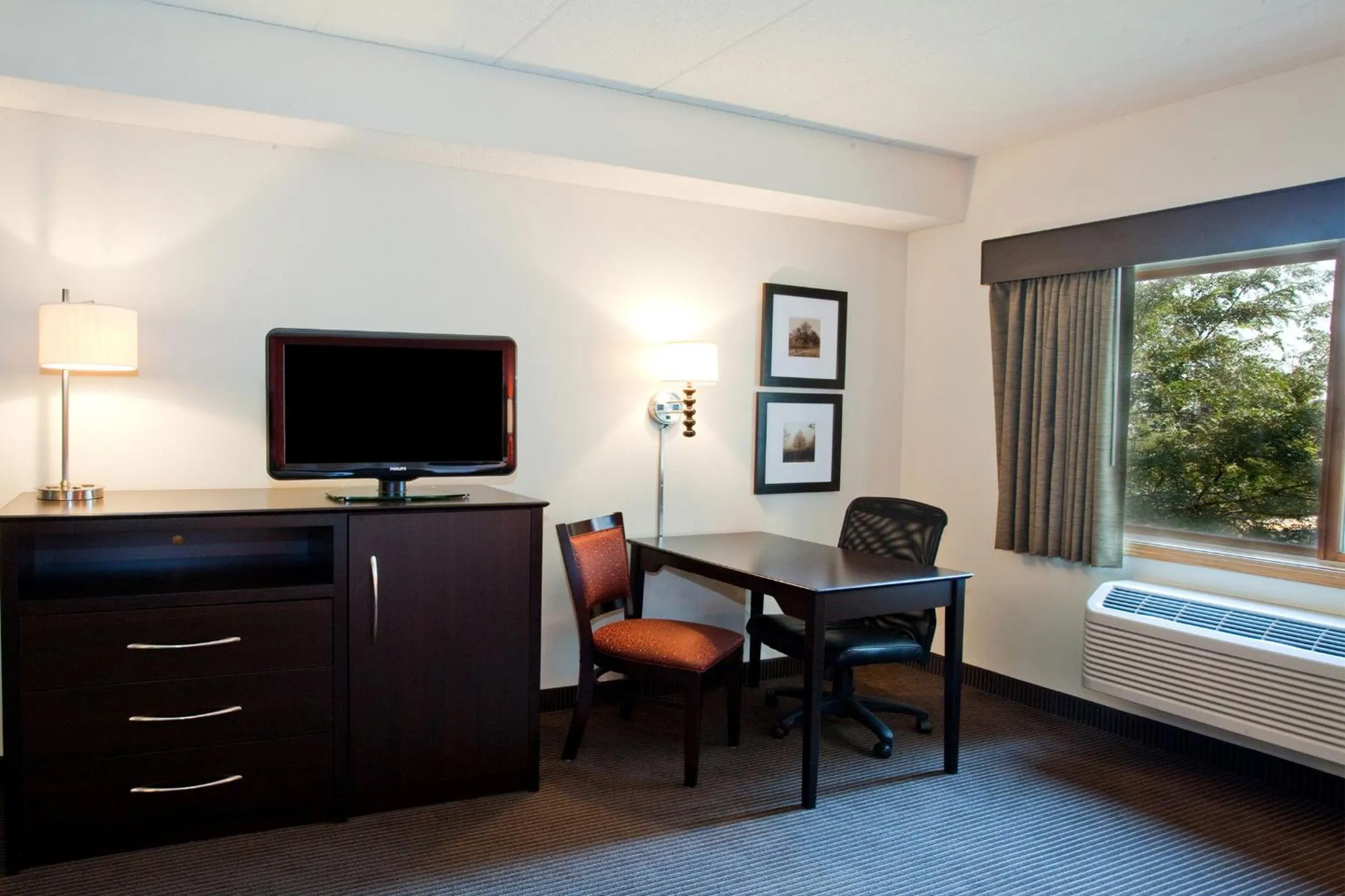 Day, Bed in AmericInn by Wyndham Chanhassen