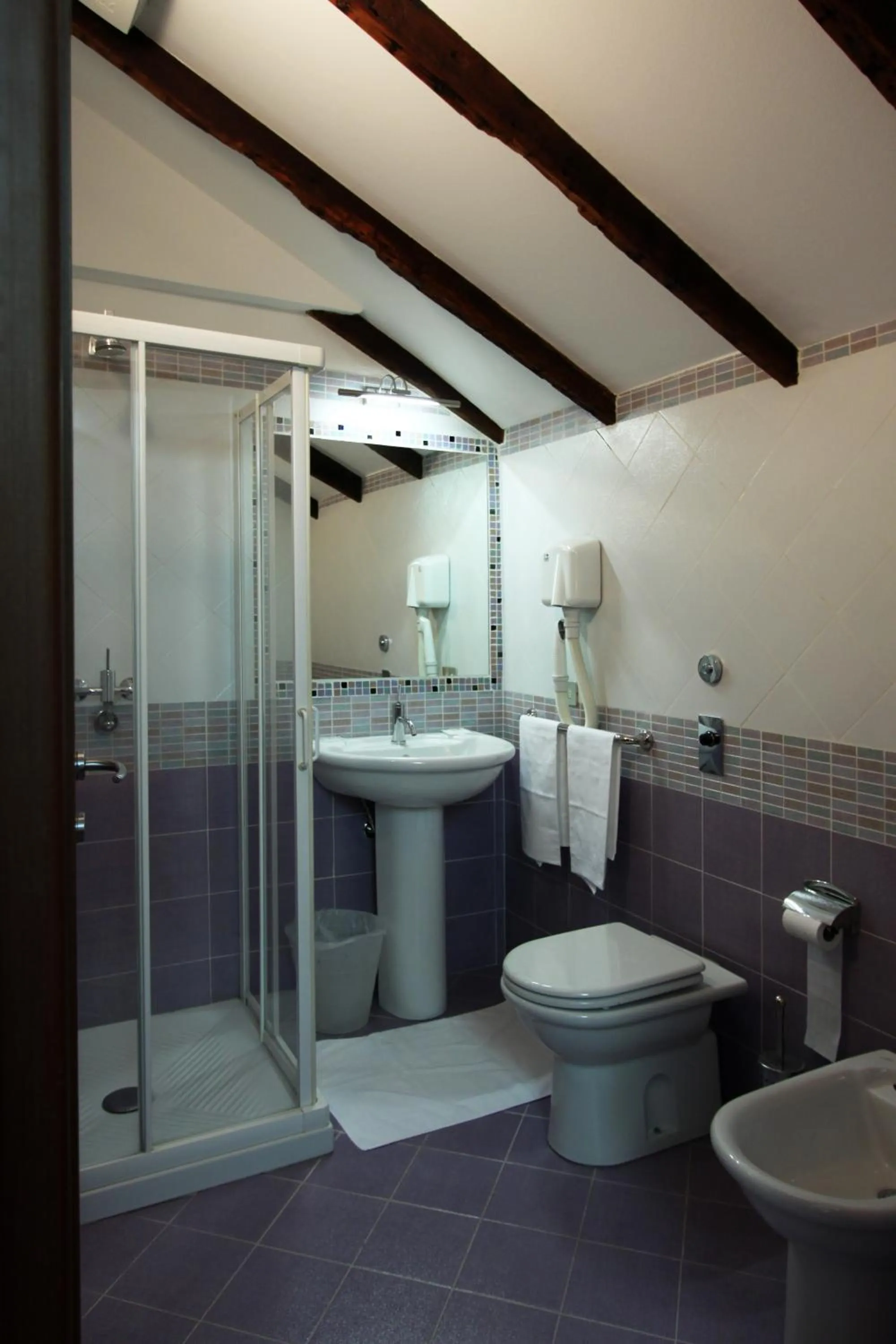 Bathroom in Lux Hotel Durante