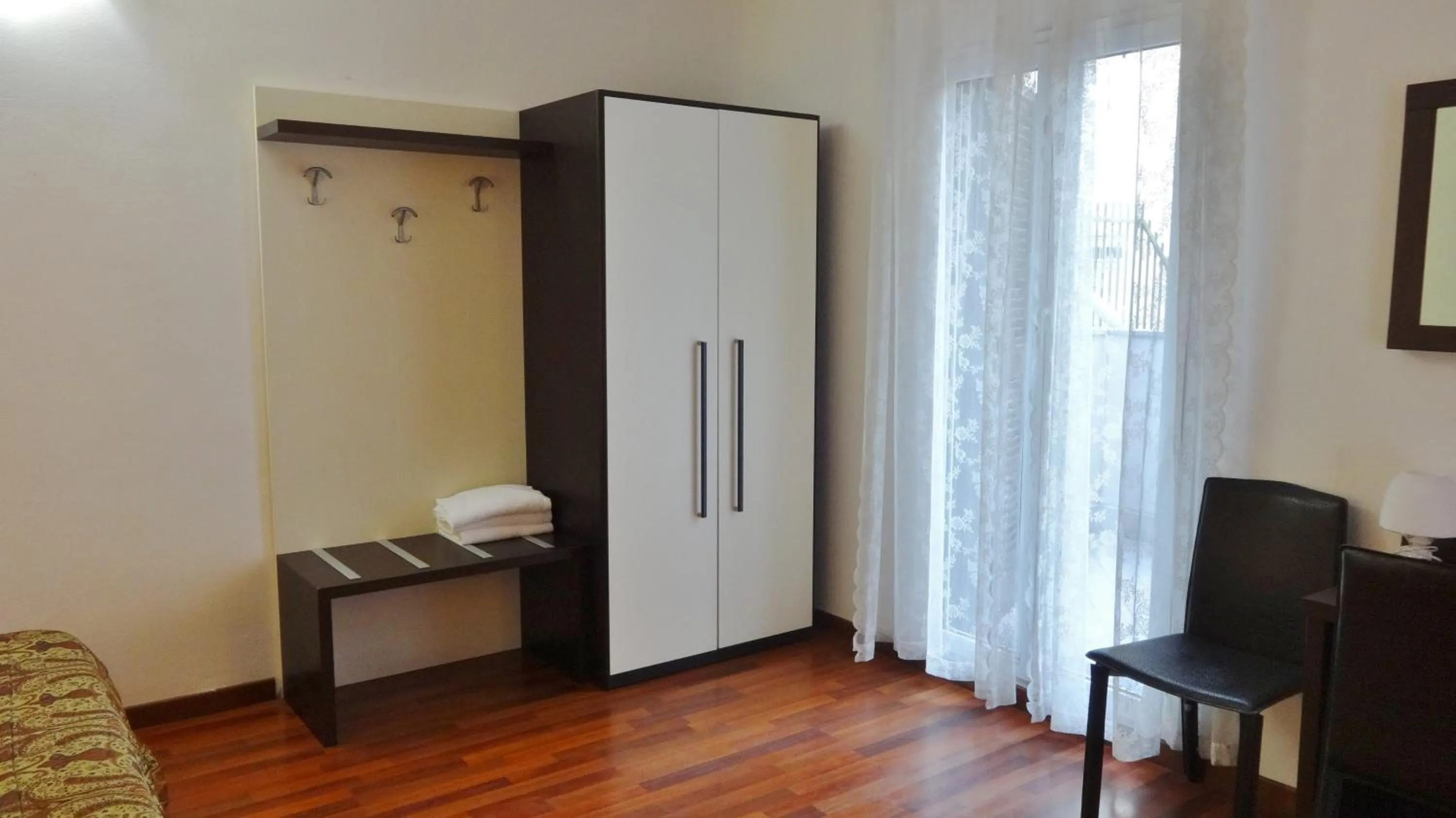 Photo of the whole room in Lux Hotel Durante