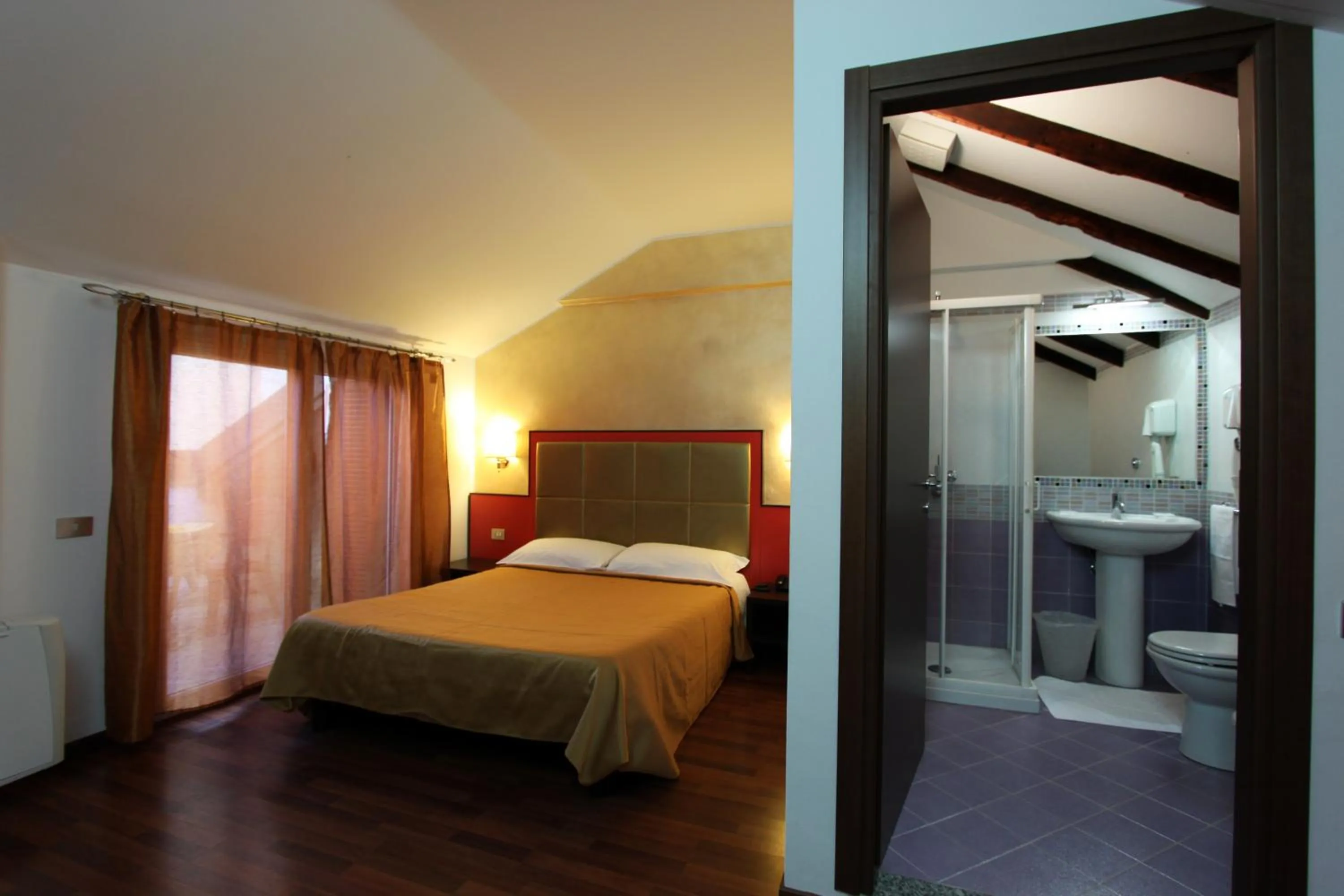 Photo of the whole room, Bed in Lux Hotel Durante