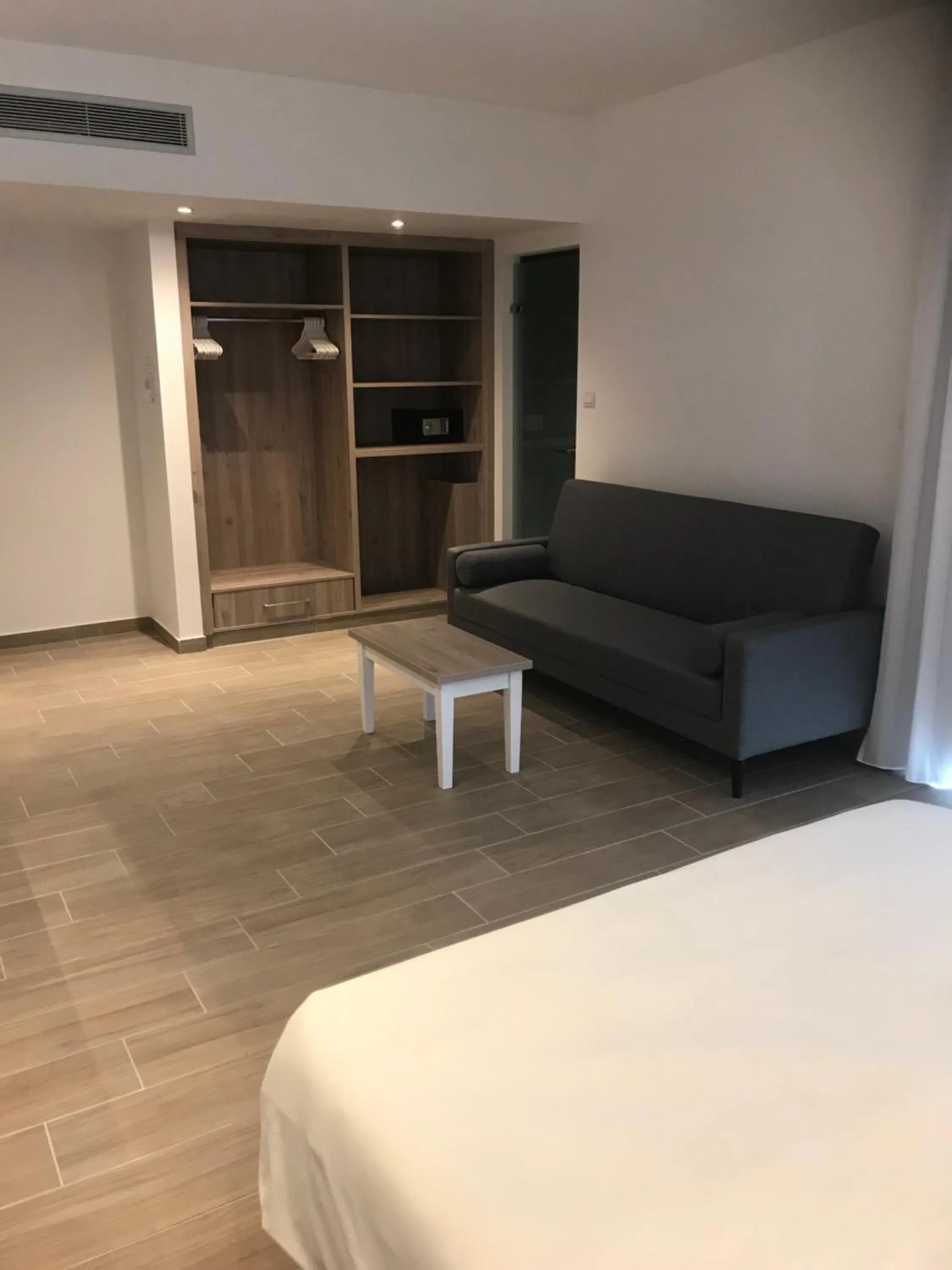 Stratovarius Nissi Rooms
