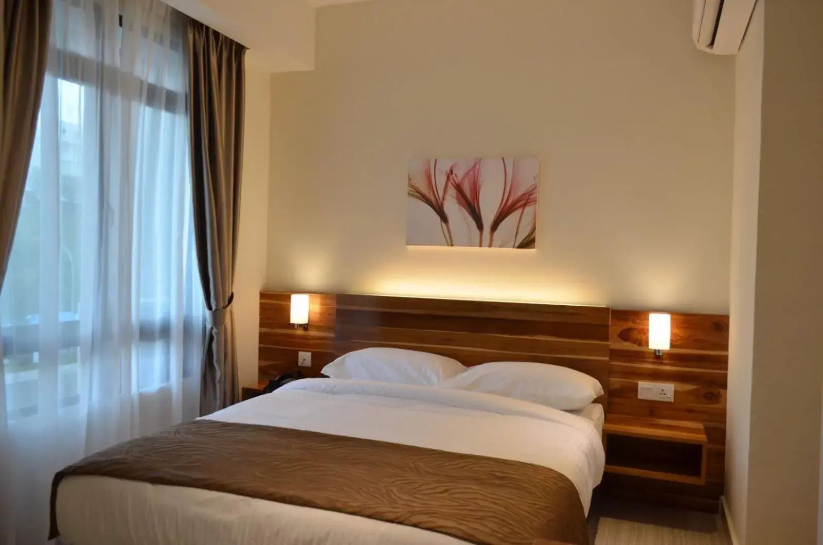 Bedroom, Bed in Gold Boutique Hotel Bedroom, Bed in Gold Boutique Hotel