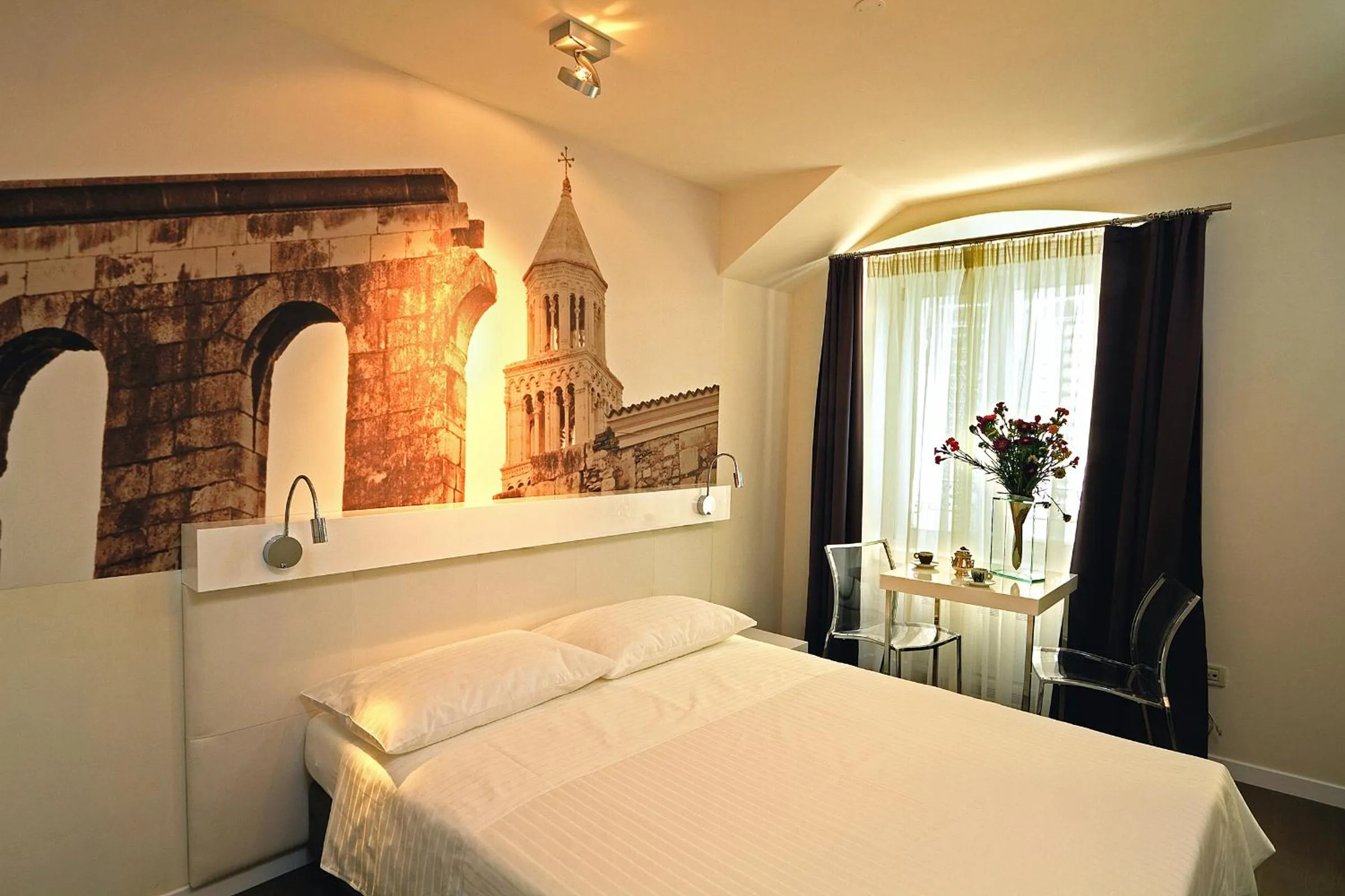 Bedroom, Bed in La Porta Luxury Rooms