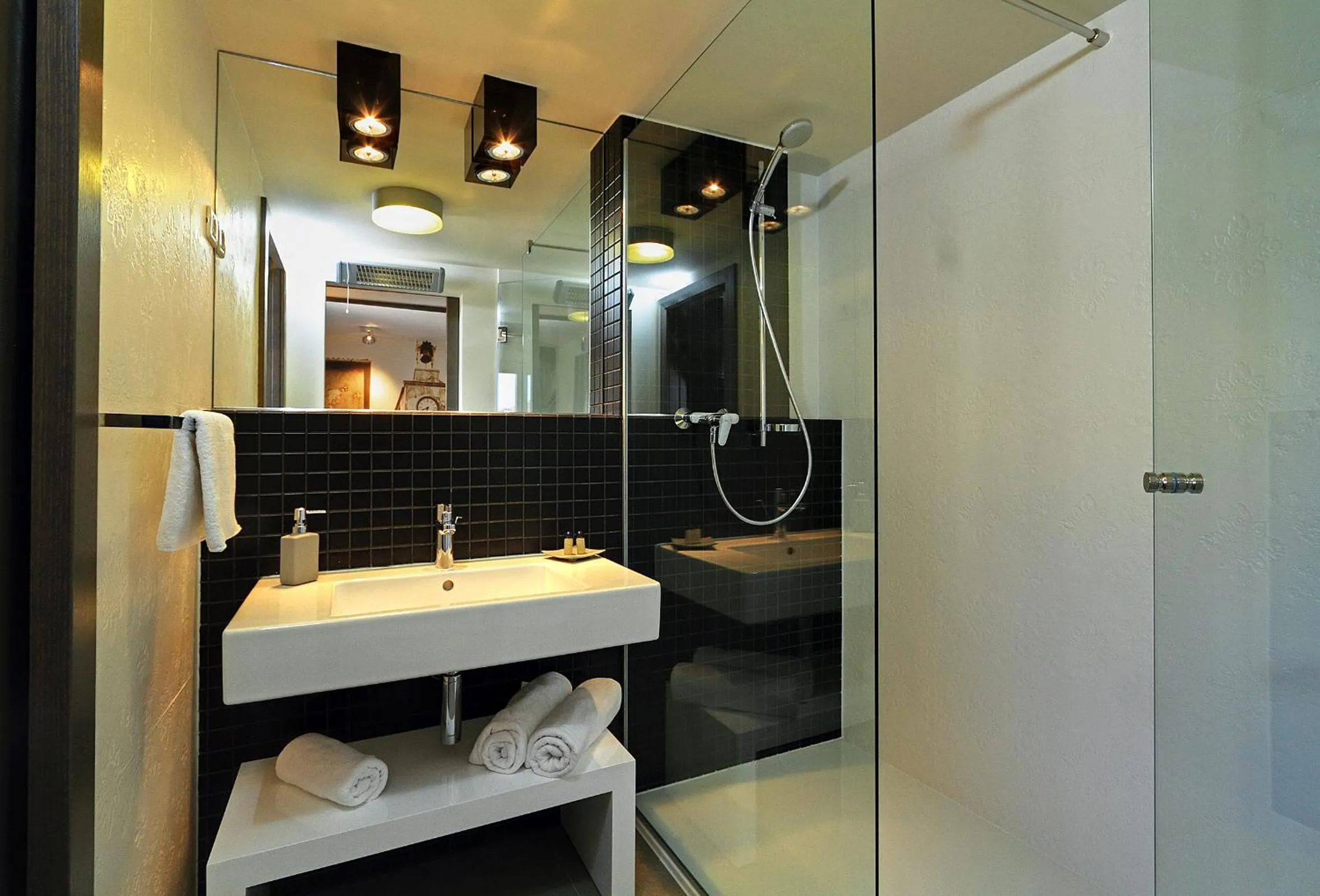 Bathroom in La Porta Luxury Rooms