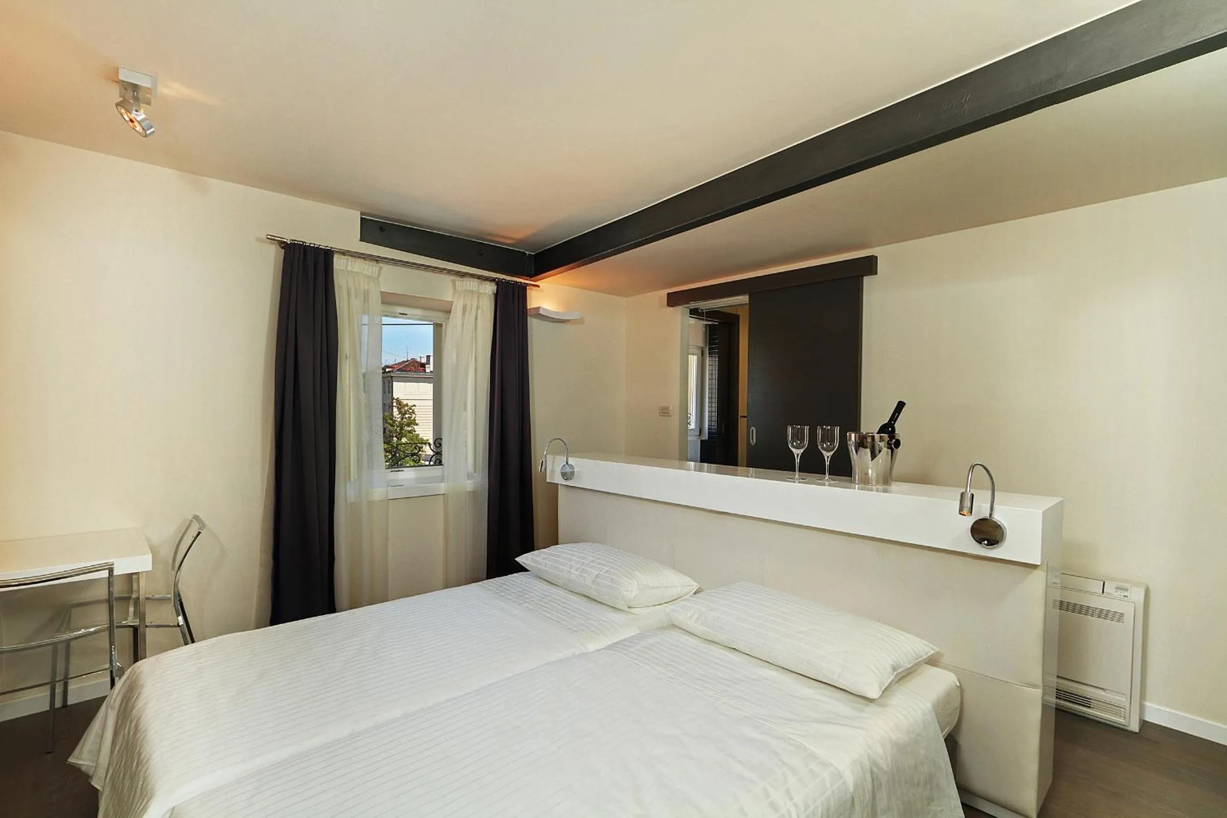 Bedroom, Bed in La Porta Luxury Rooms