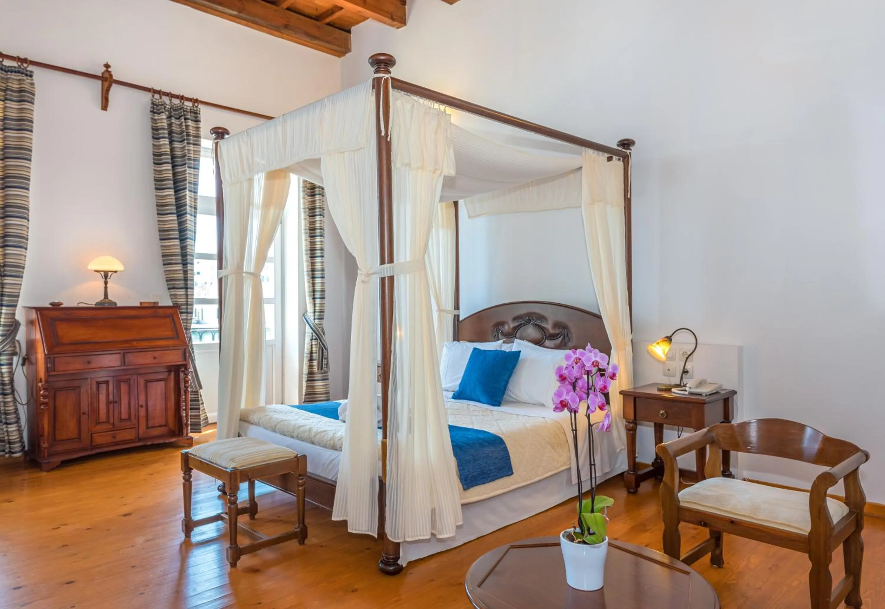 Photo of the whole room, Bed in Hotel Amphora