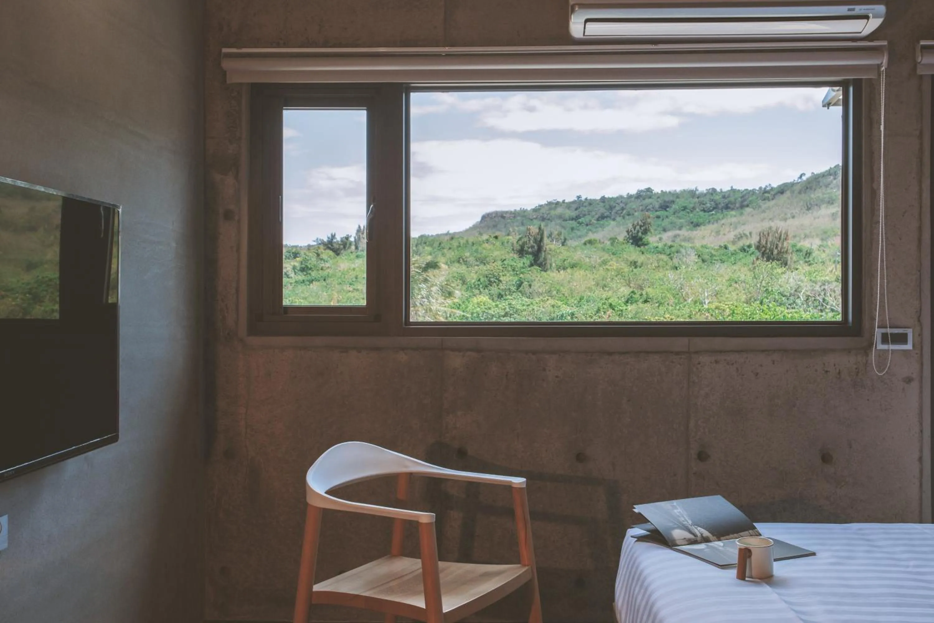 Mountain view, Bed in 墾丁 住在Zhuzai