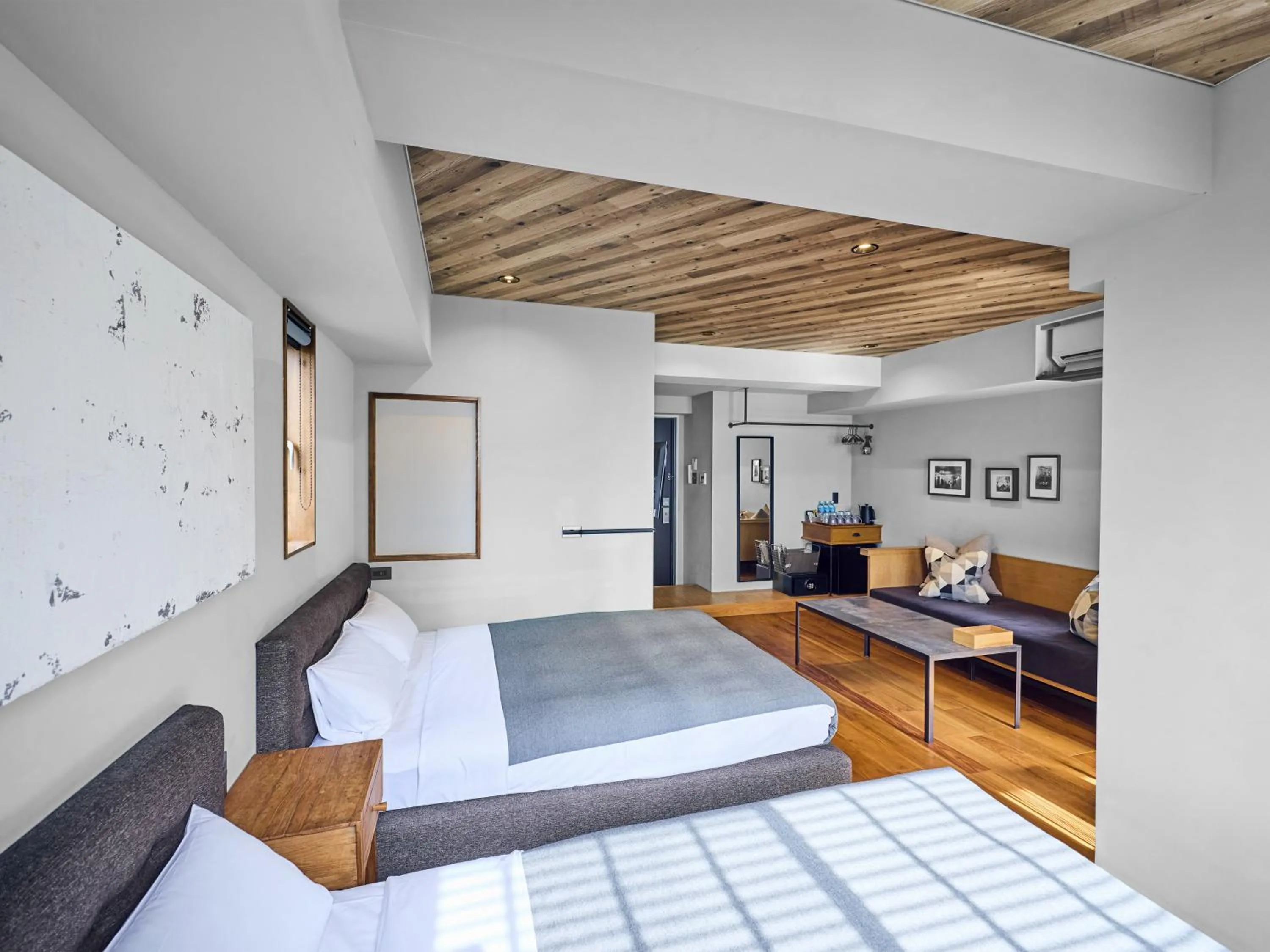 Photo of the whole room, Bed in Hotel Vintage Tokyo Tsukiji