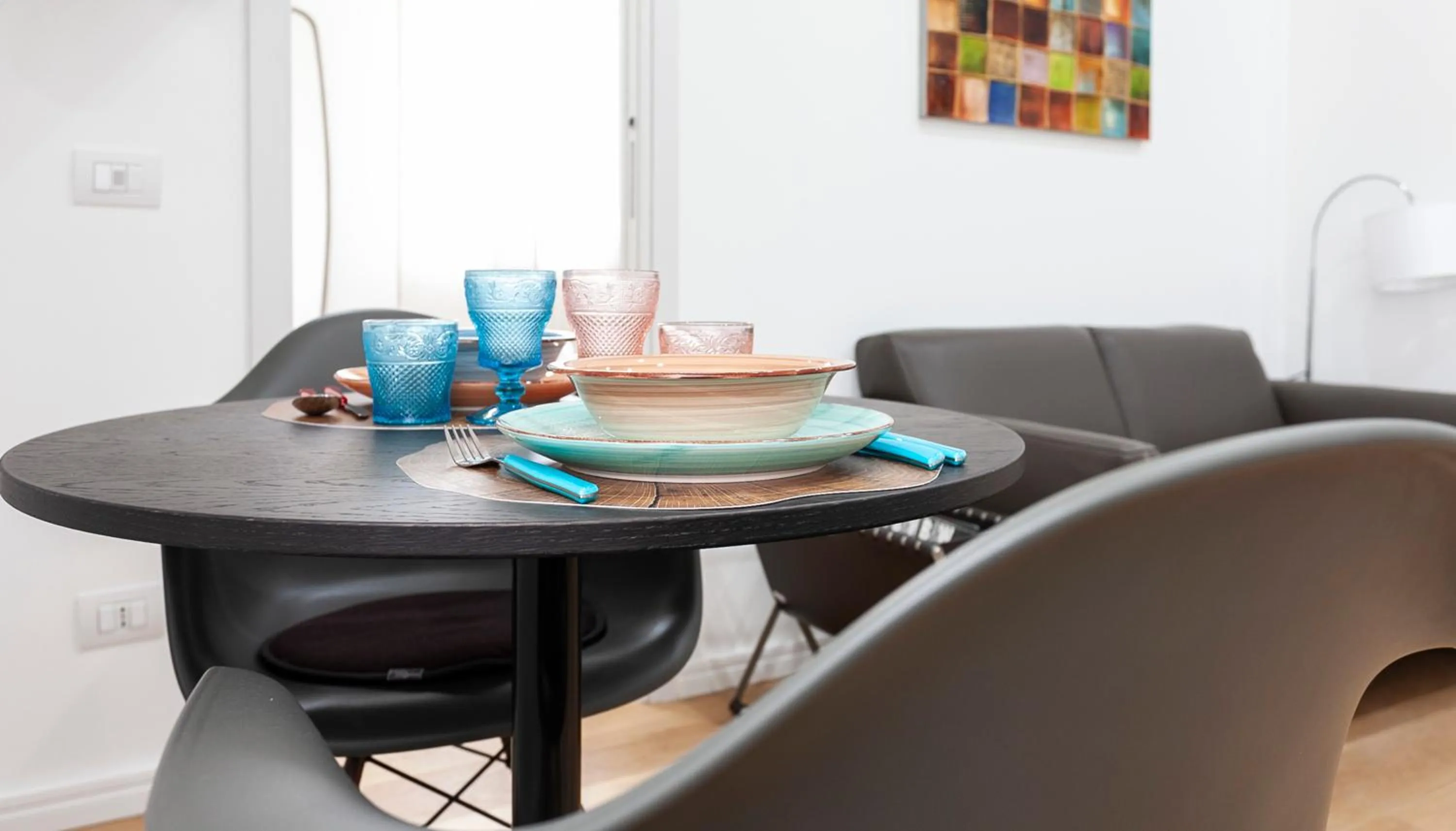 Dining area in Italianway-Segrino