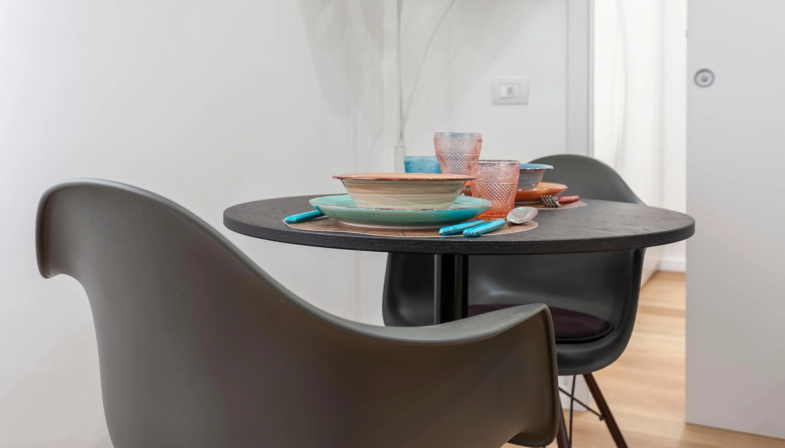 Dining area in Italianway-Segrino