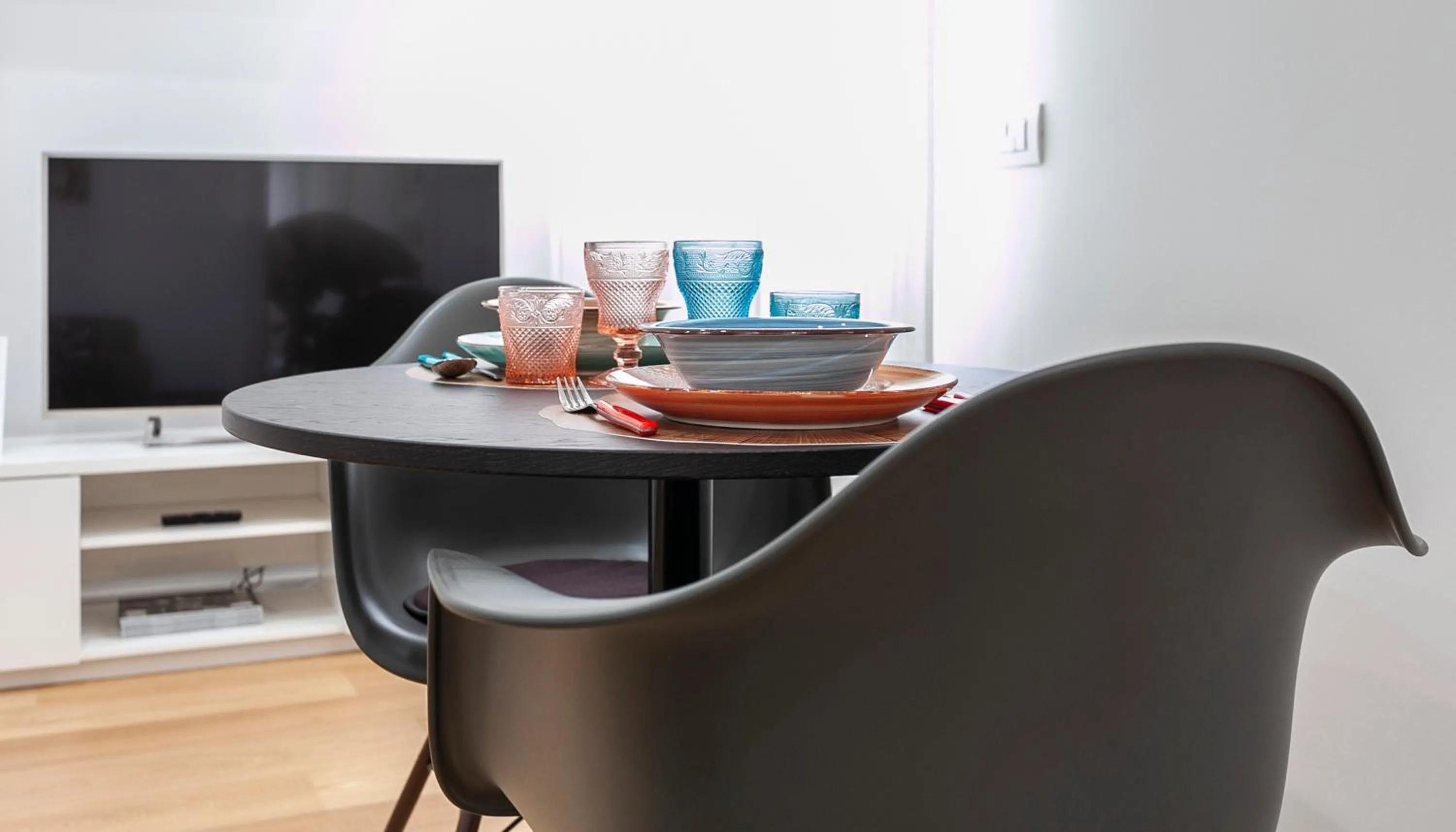 Dining area in Italianway-Segrino