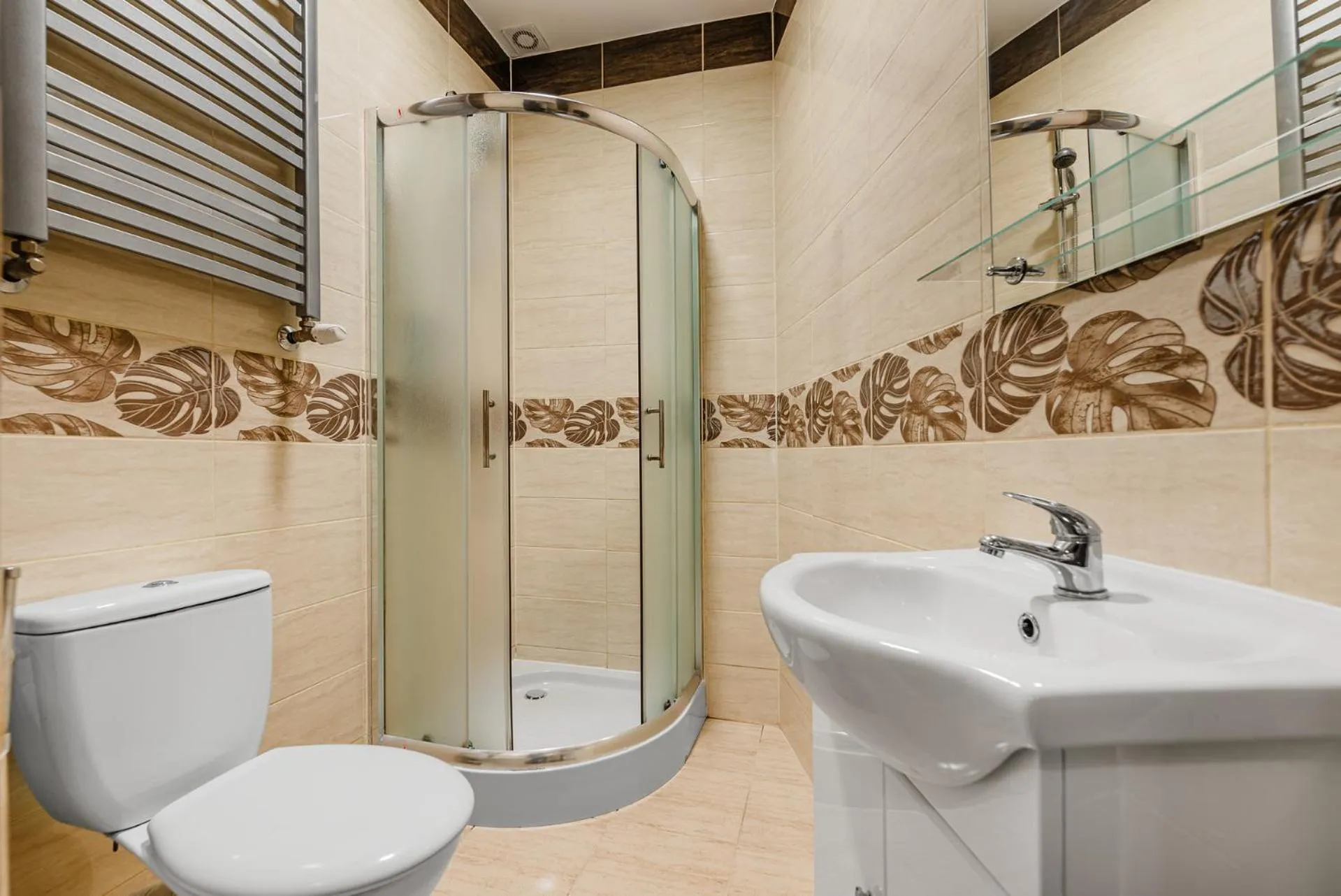 Shower in Hotel Bristol