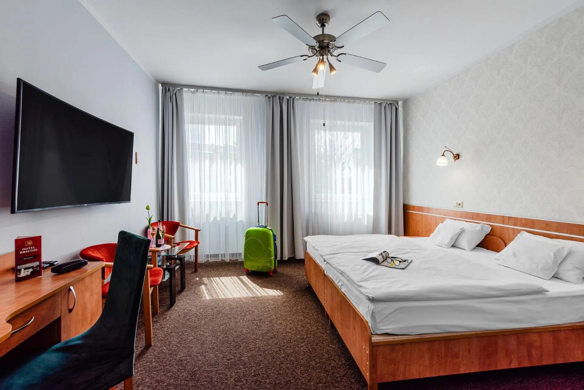 Bed in Hotel Bristol