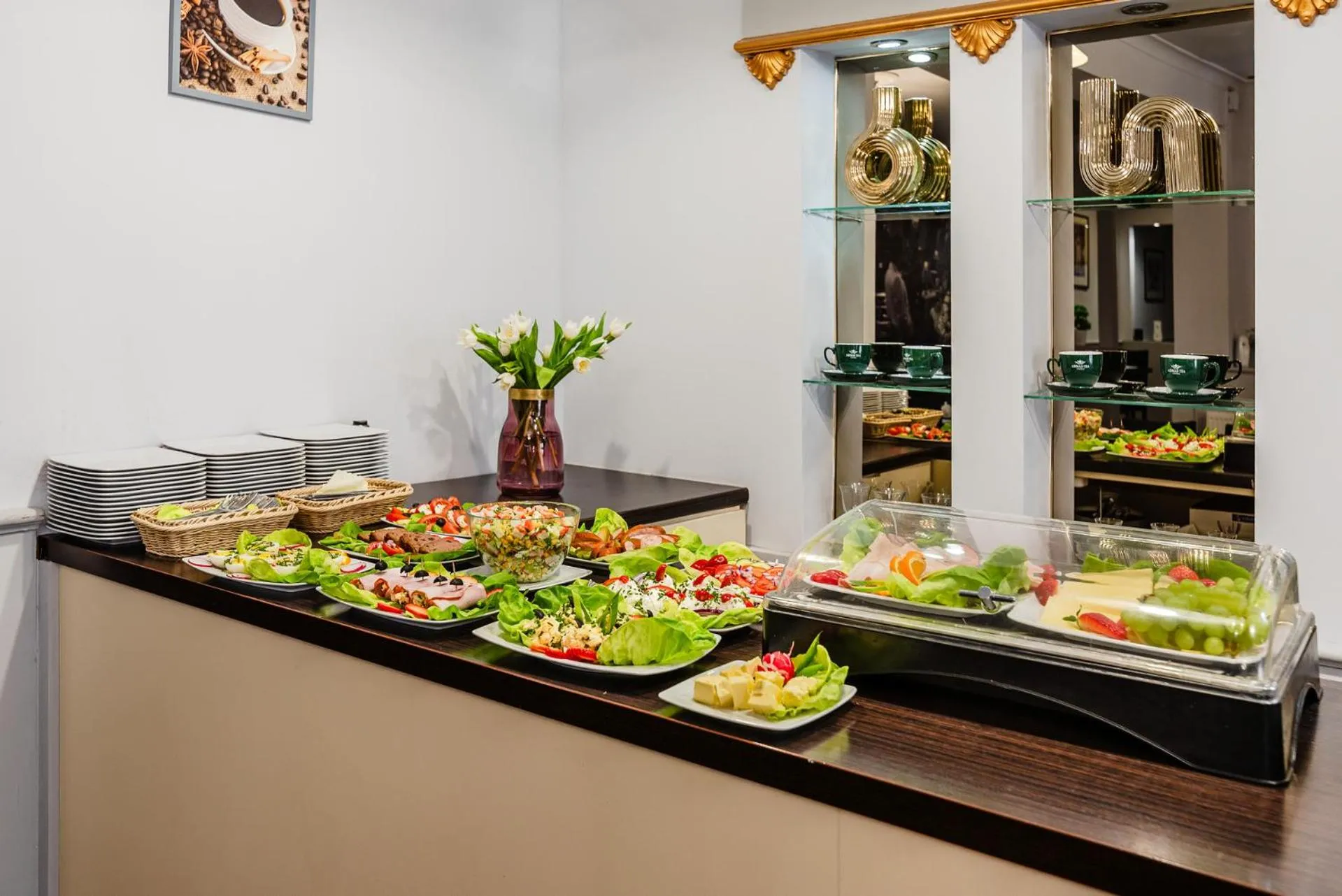 Restaurant/places to eat in Hotel Bristol