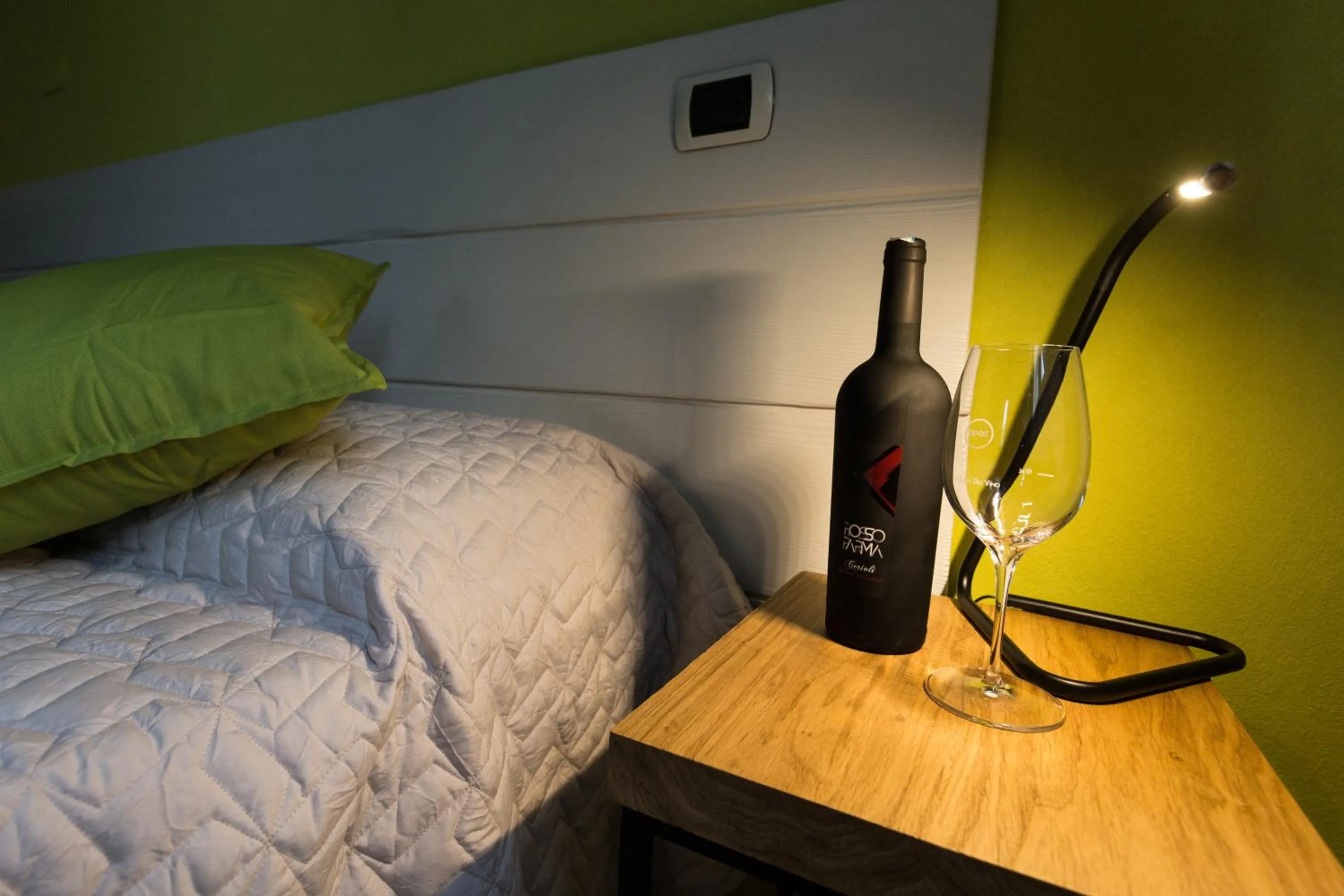 Decorative detail, Bed in Agriturismo Oinoe