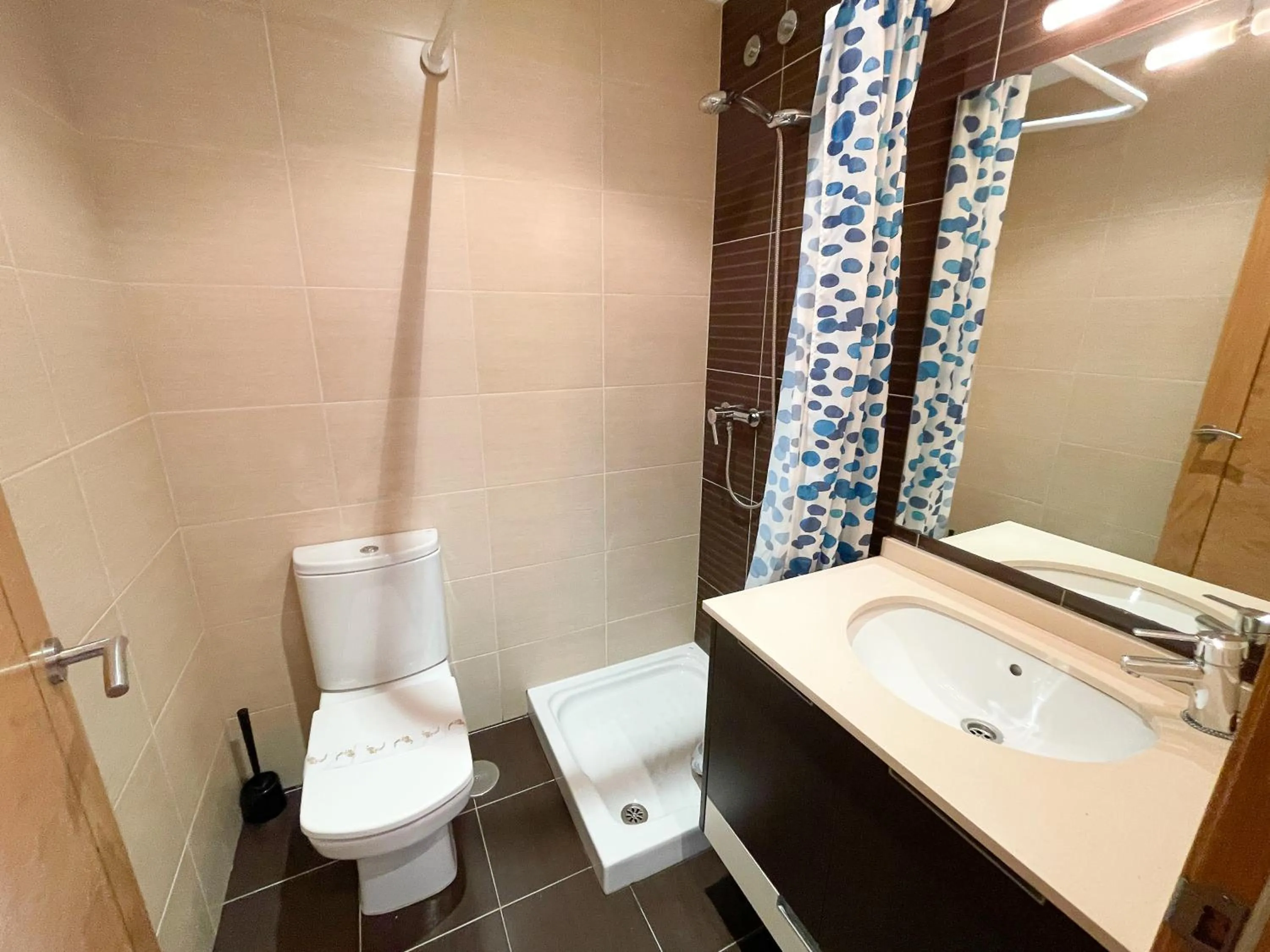 Shower in Apartamentos Revolta Sanxenxo 3000