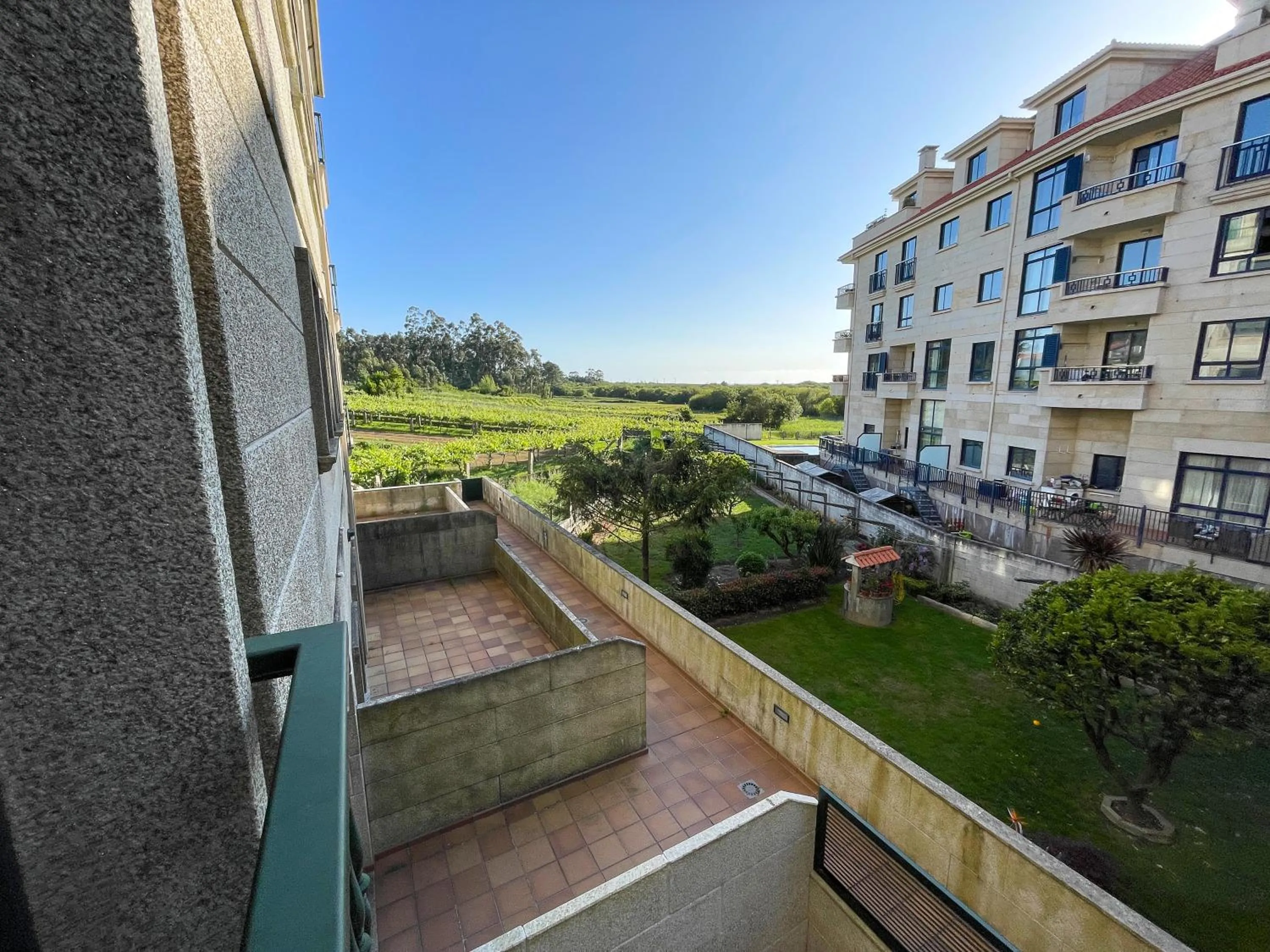 Street view in Apartamentos Revolta Sanxenxo 3000