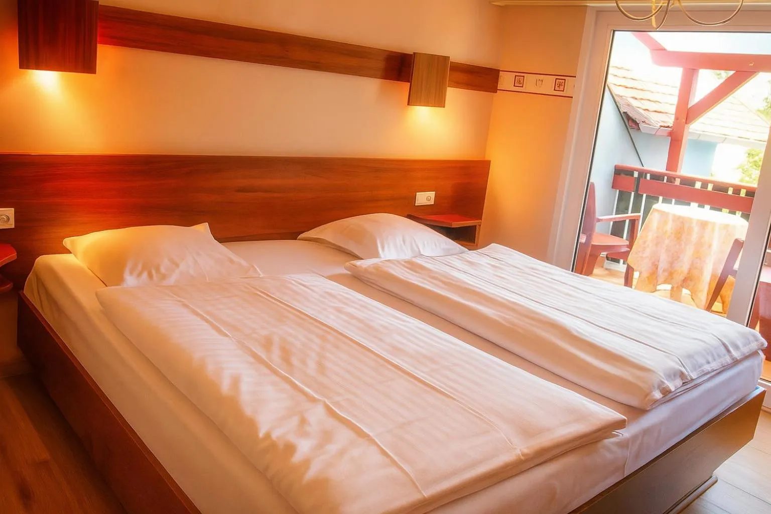 Photo of the whole room, Bed in Hôtel des Vosges