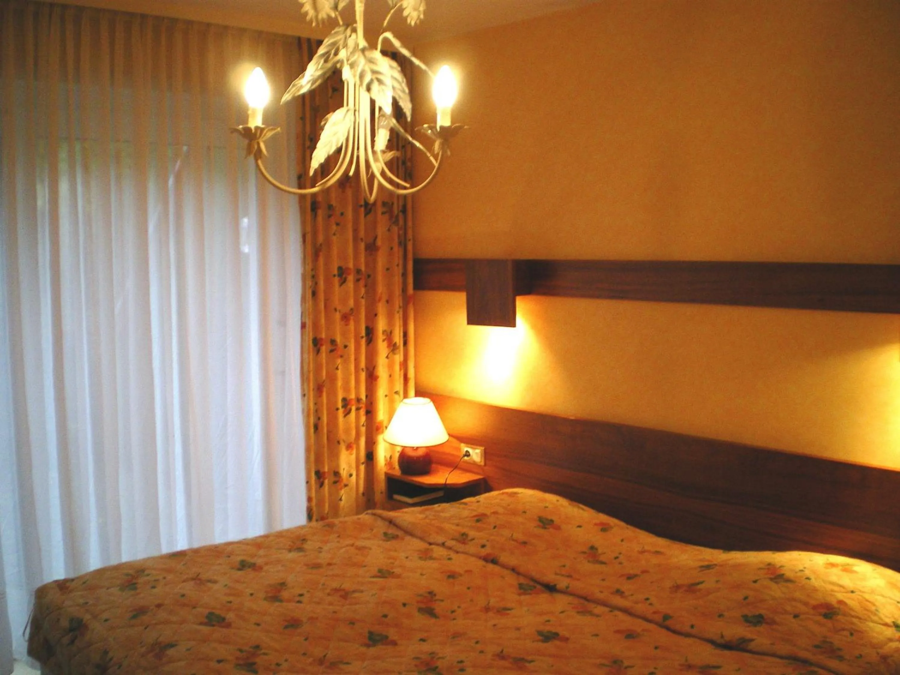 Bed in Hôtel des Vosges