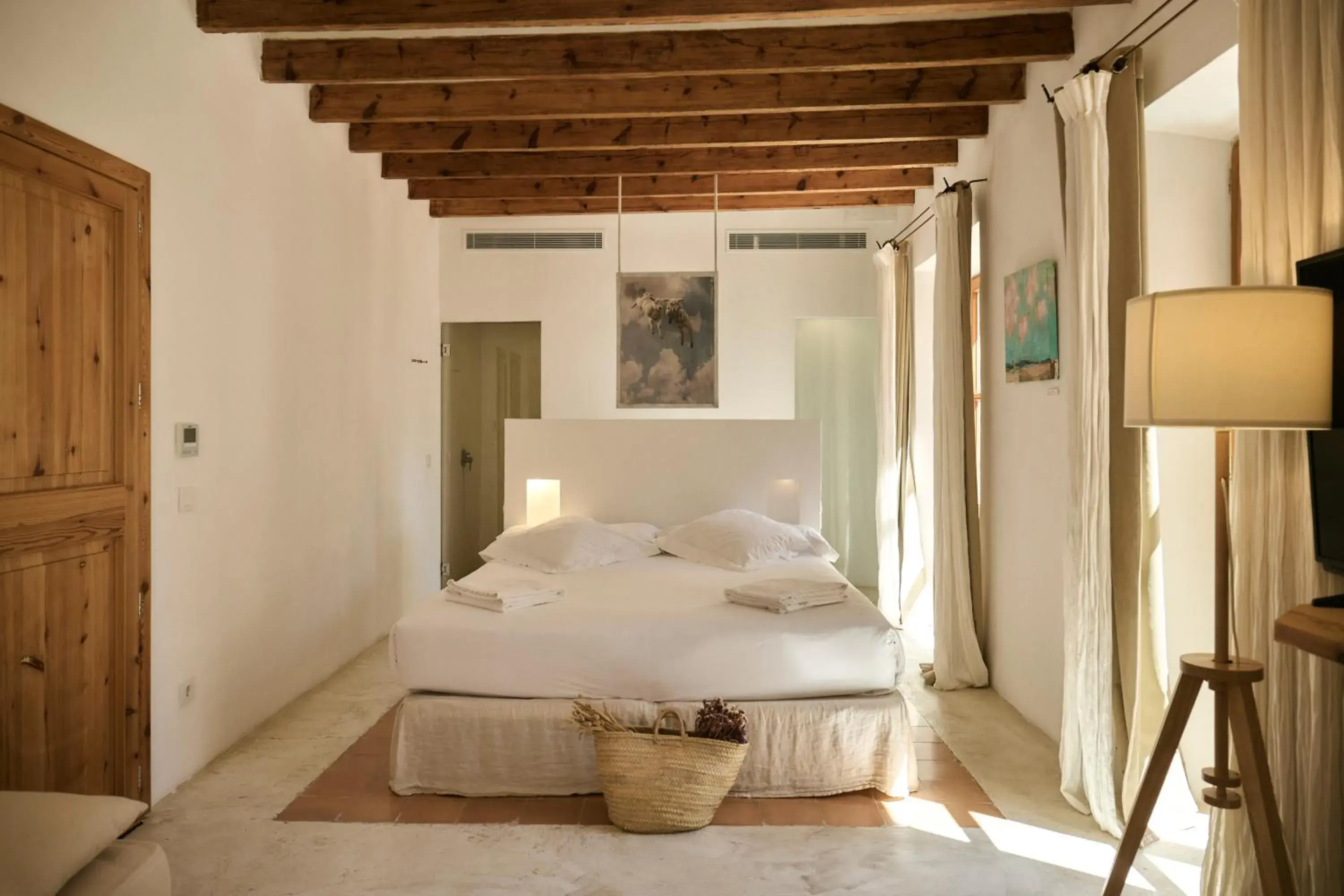 Bed in Hotel Forn Nou Bed in Hotel Forn Nou