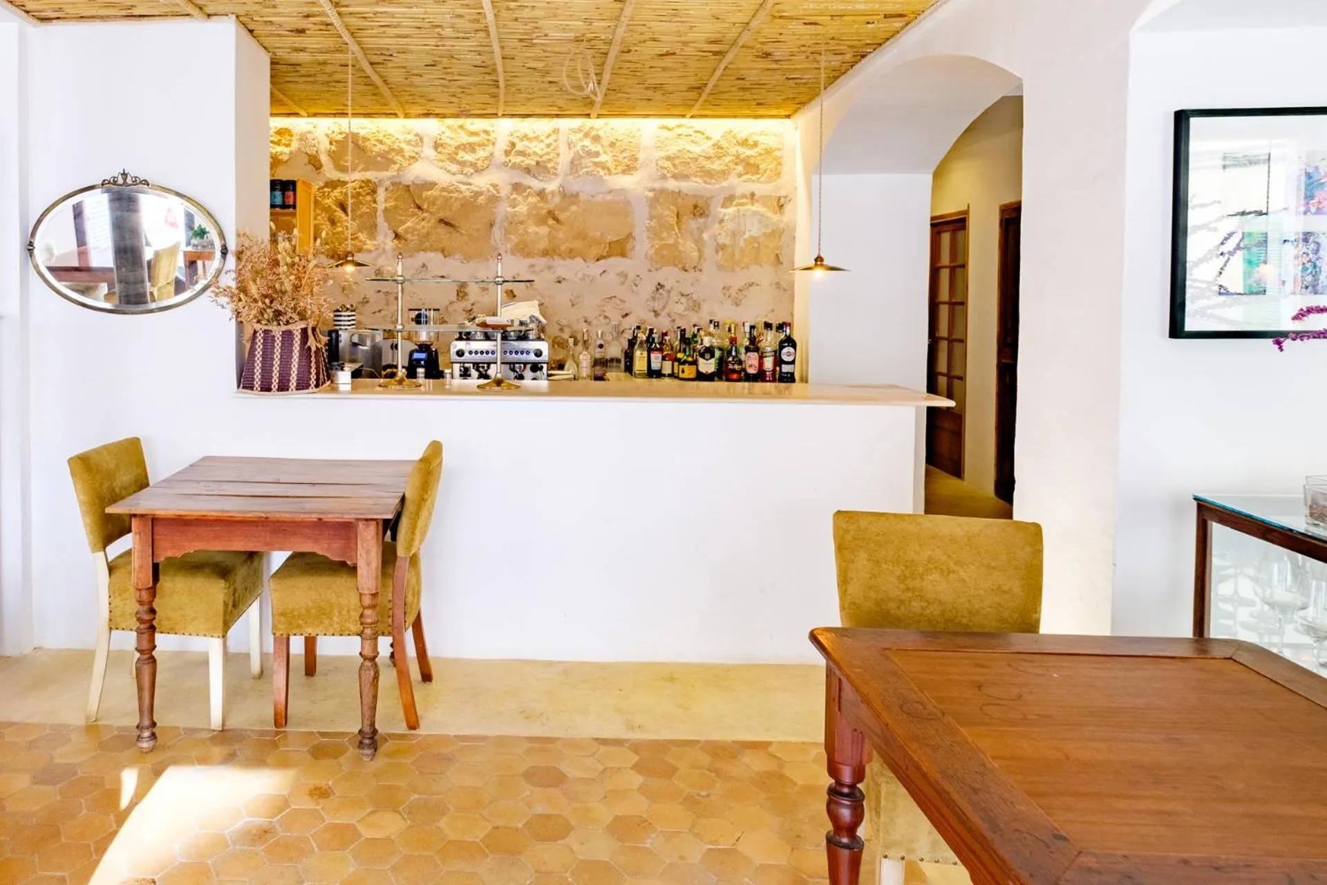 Restaurant/places to eat in Hotel Forn Nou