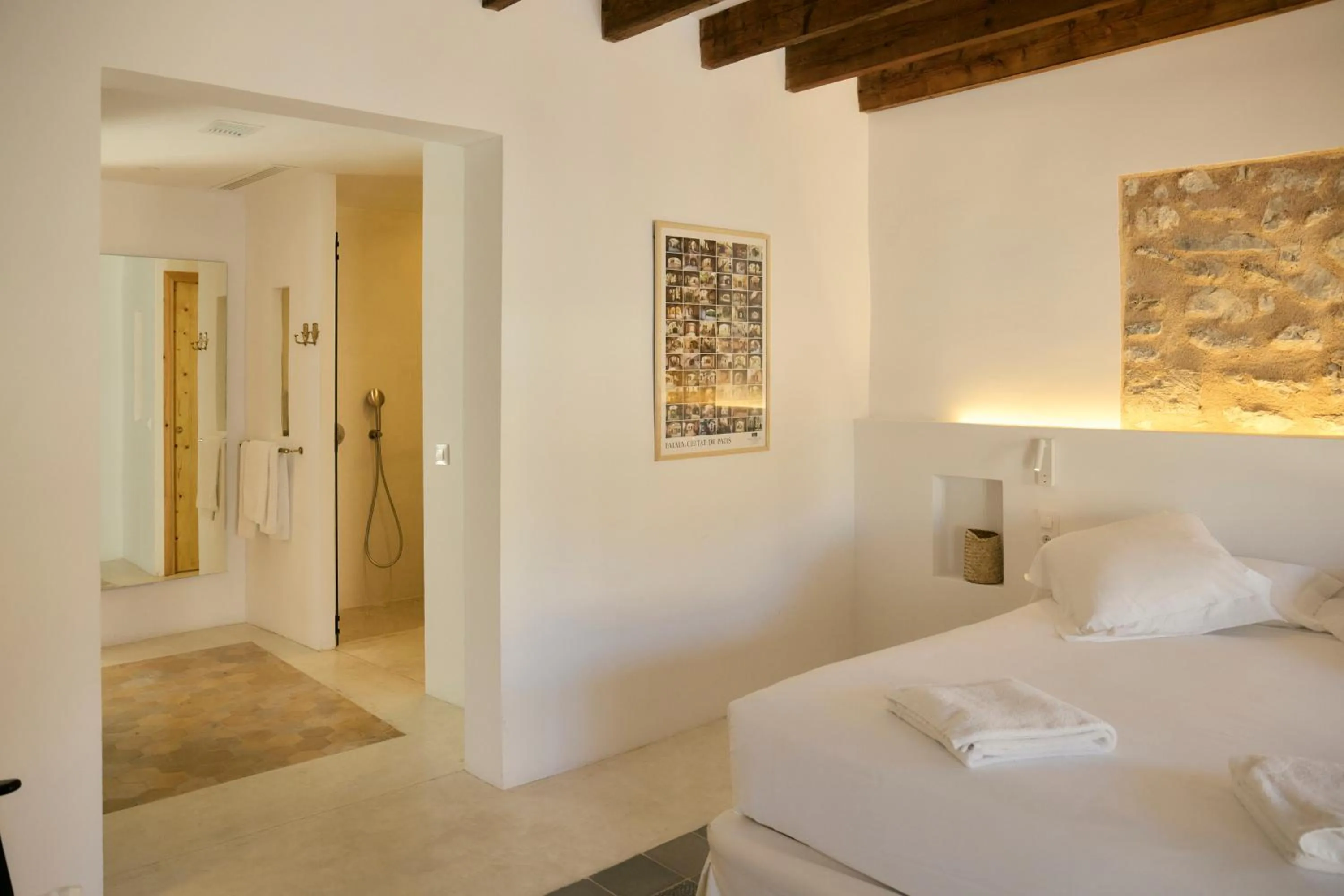 Bed in Hotel Forn Nou