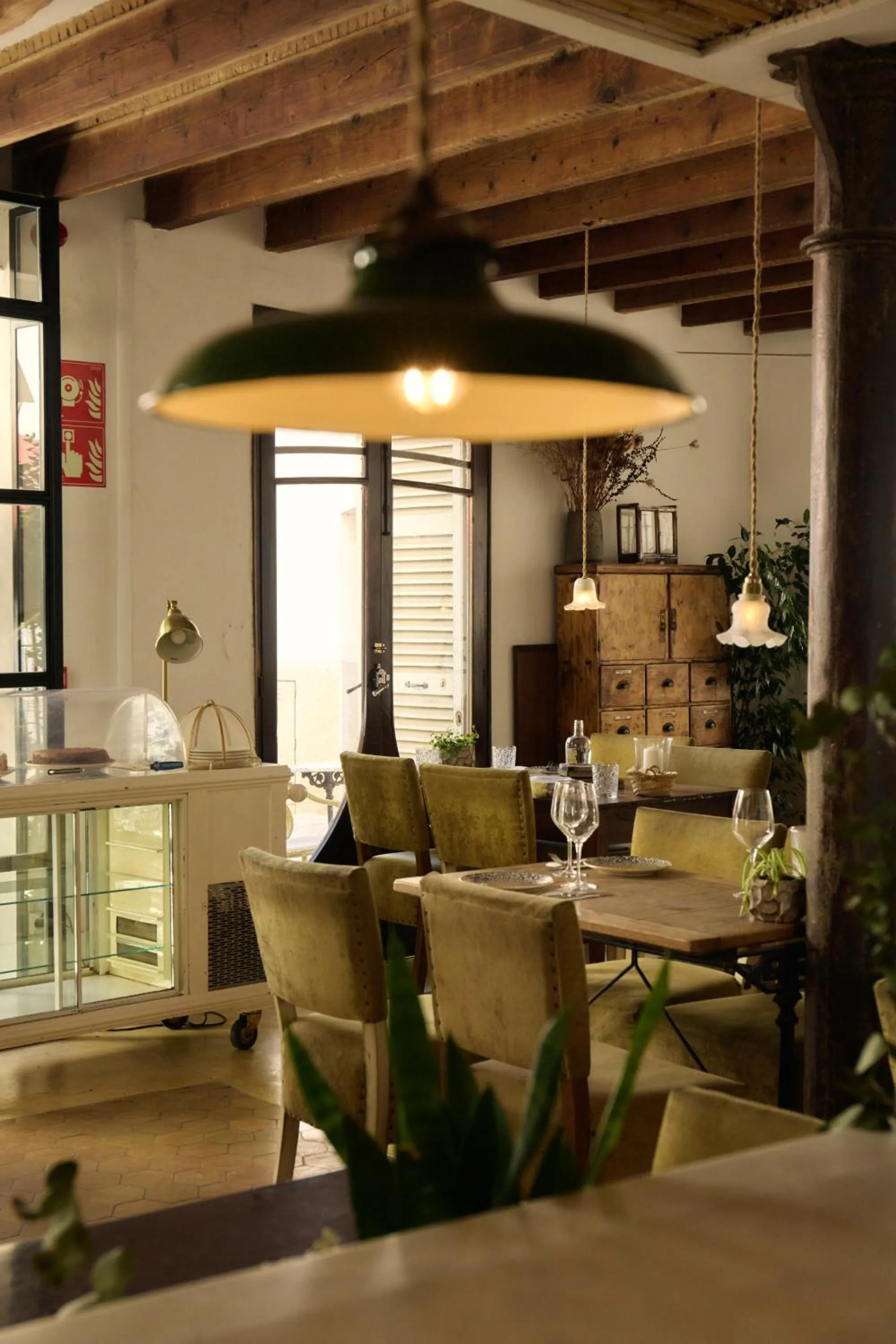 Restaurant/places to eat in Hotel Forn Nou