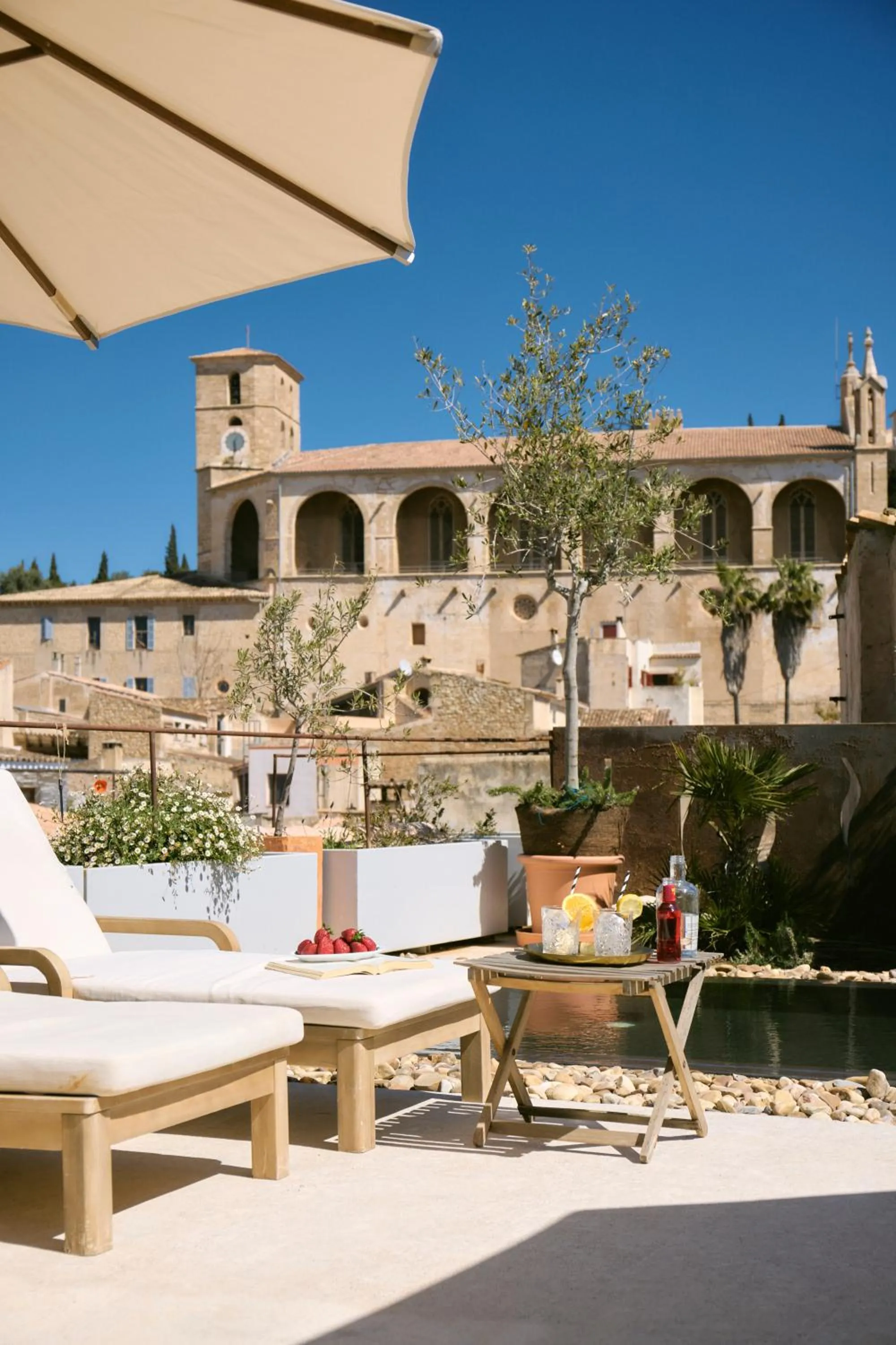 Property building in Hotel Forn Nou