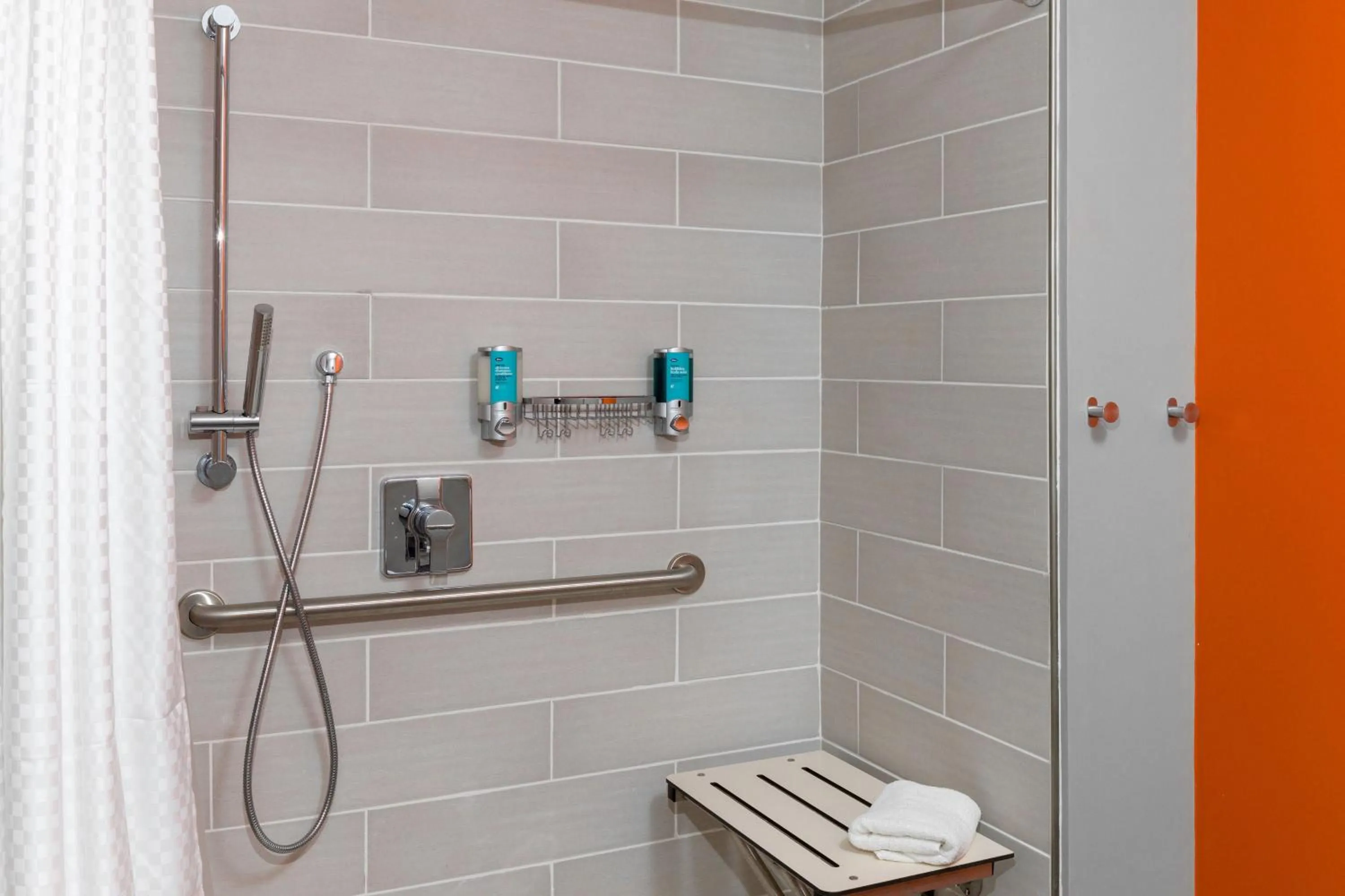 Bathroom in Aloft Gainesville University Area