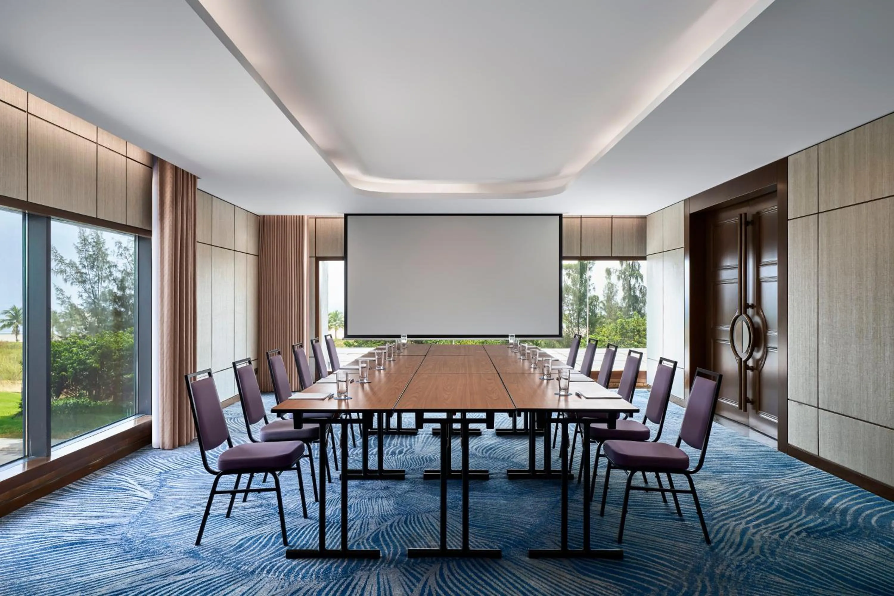 Meeting/conference room in Four Points by Sheraton Danang