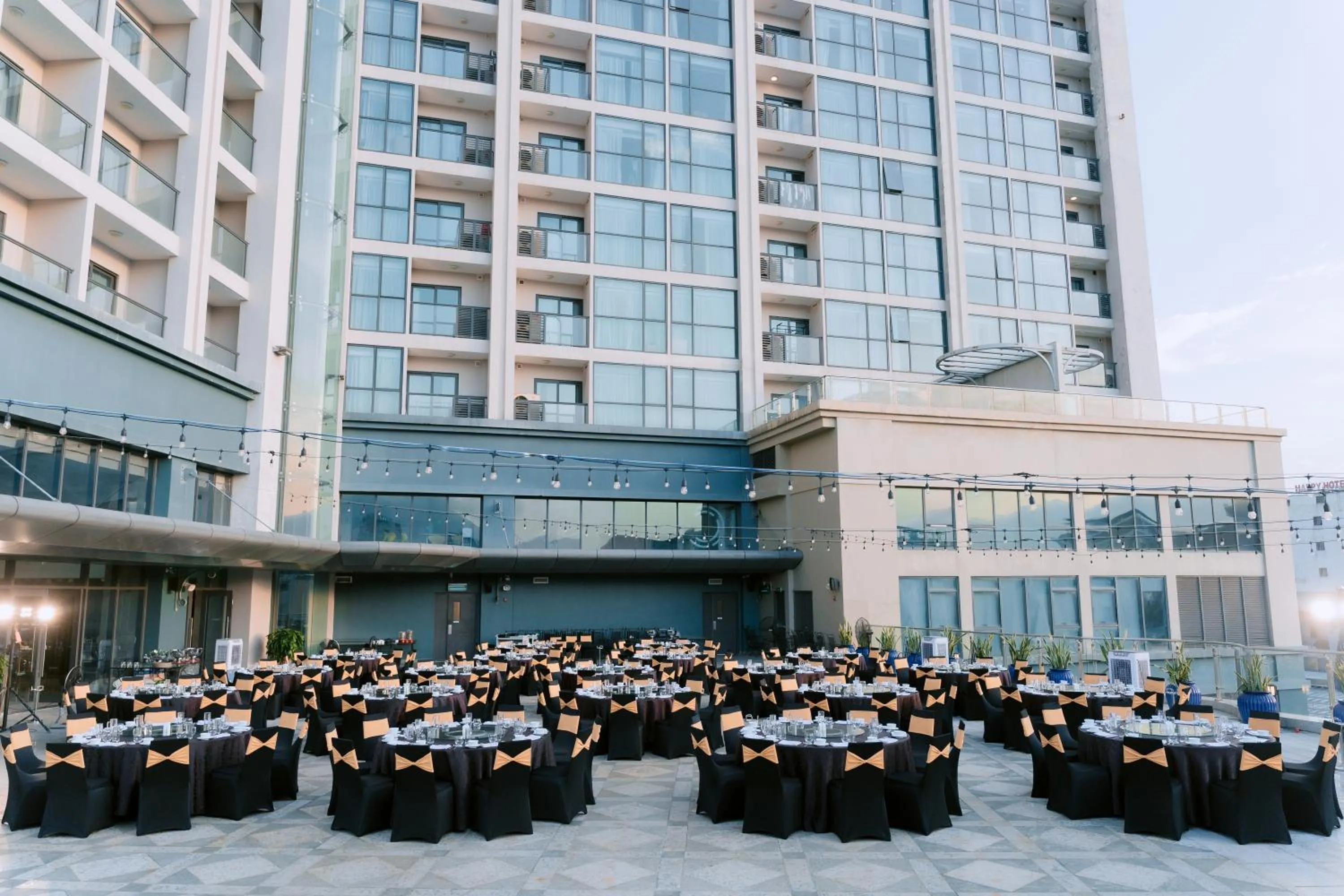 Restaurant/places to eat in Four Points by Sheraton Danang