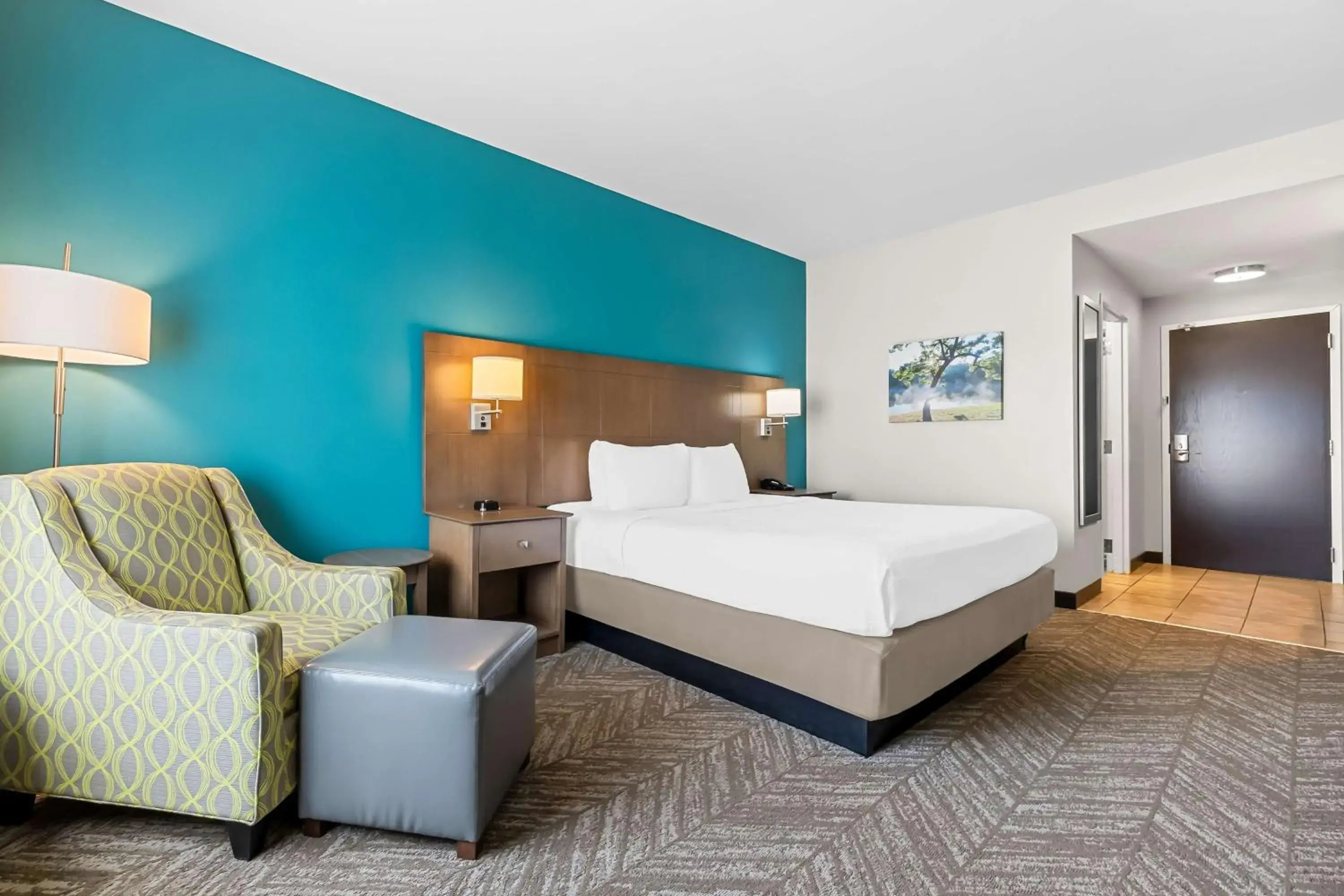 King Room with Bath Tub - Disability Access/Non-Smoking in Best Western Plus Bolivar Hotel & Suites King Room with Bath Tub - Disability Access/Non-Smoking in Best Western Plus Bolivar Hotel & Suites