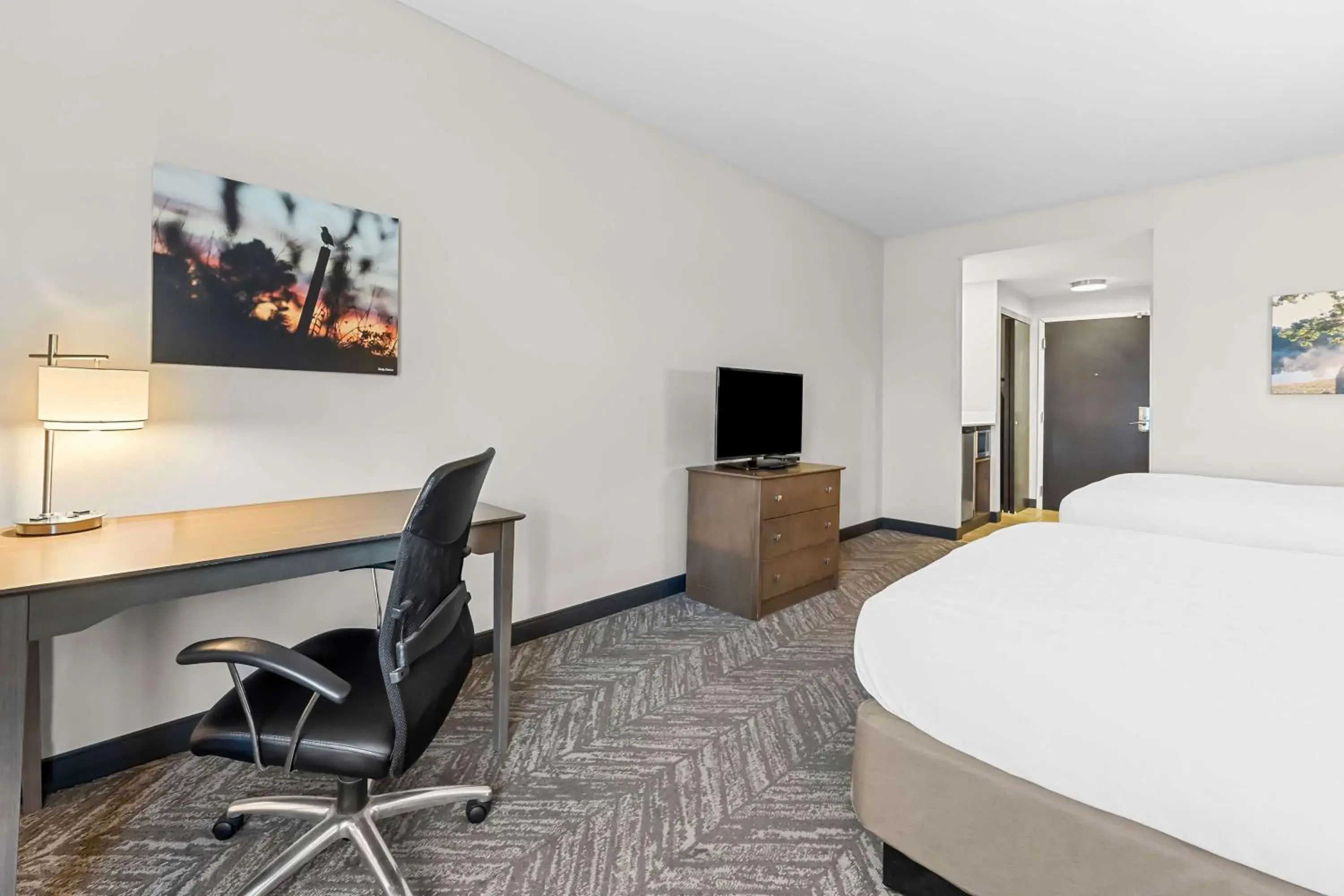 Queen Room with Two Queen Beds in Best Western Plus Bolivar Hotel & Suites Queen Room with Two Queen Beds in Best Western Plus Bolivar Hotel & Suites