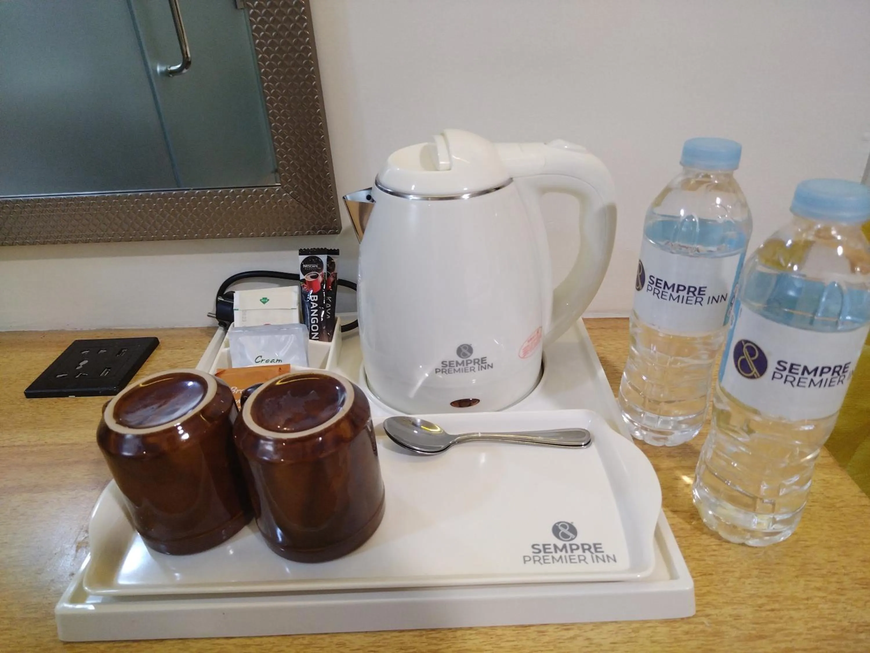 Coffee/tea facilities in Sempre Premier Inn - MACTAN AIRPORT HOTEL