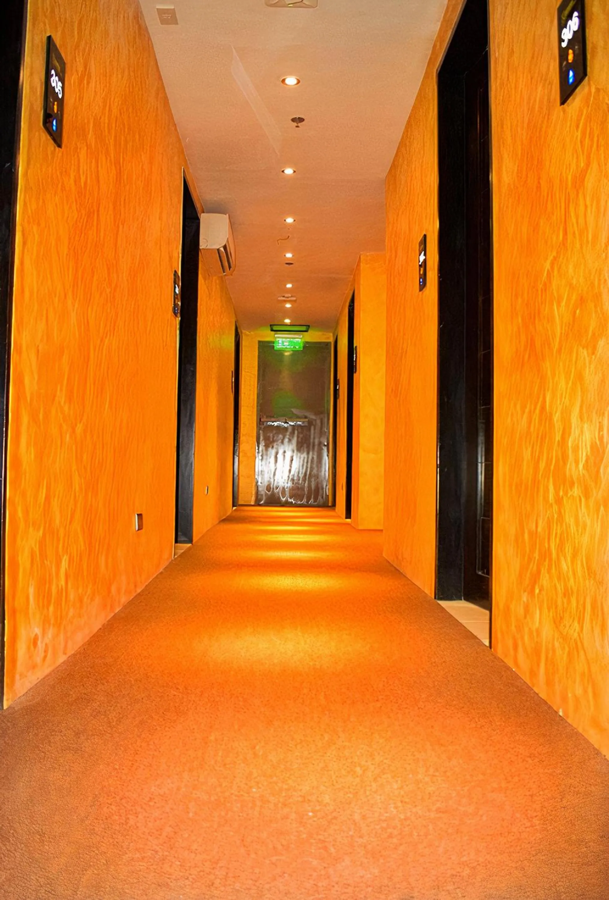 Property building in Sempre Premier Inn - MACTAN AIRPORT HOTEL