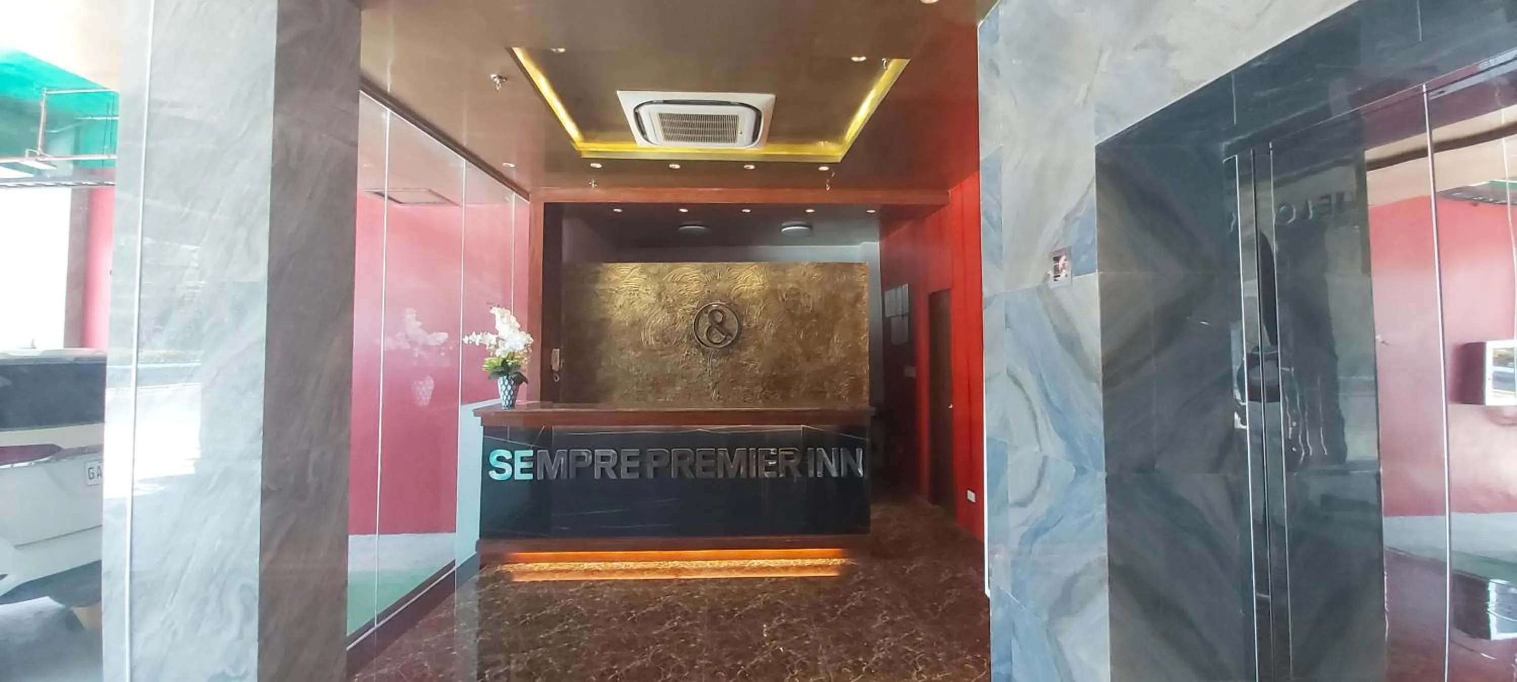 Facade/entrance in Sempre Premier Inn - MACTAN AIRPORT HOTEL