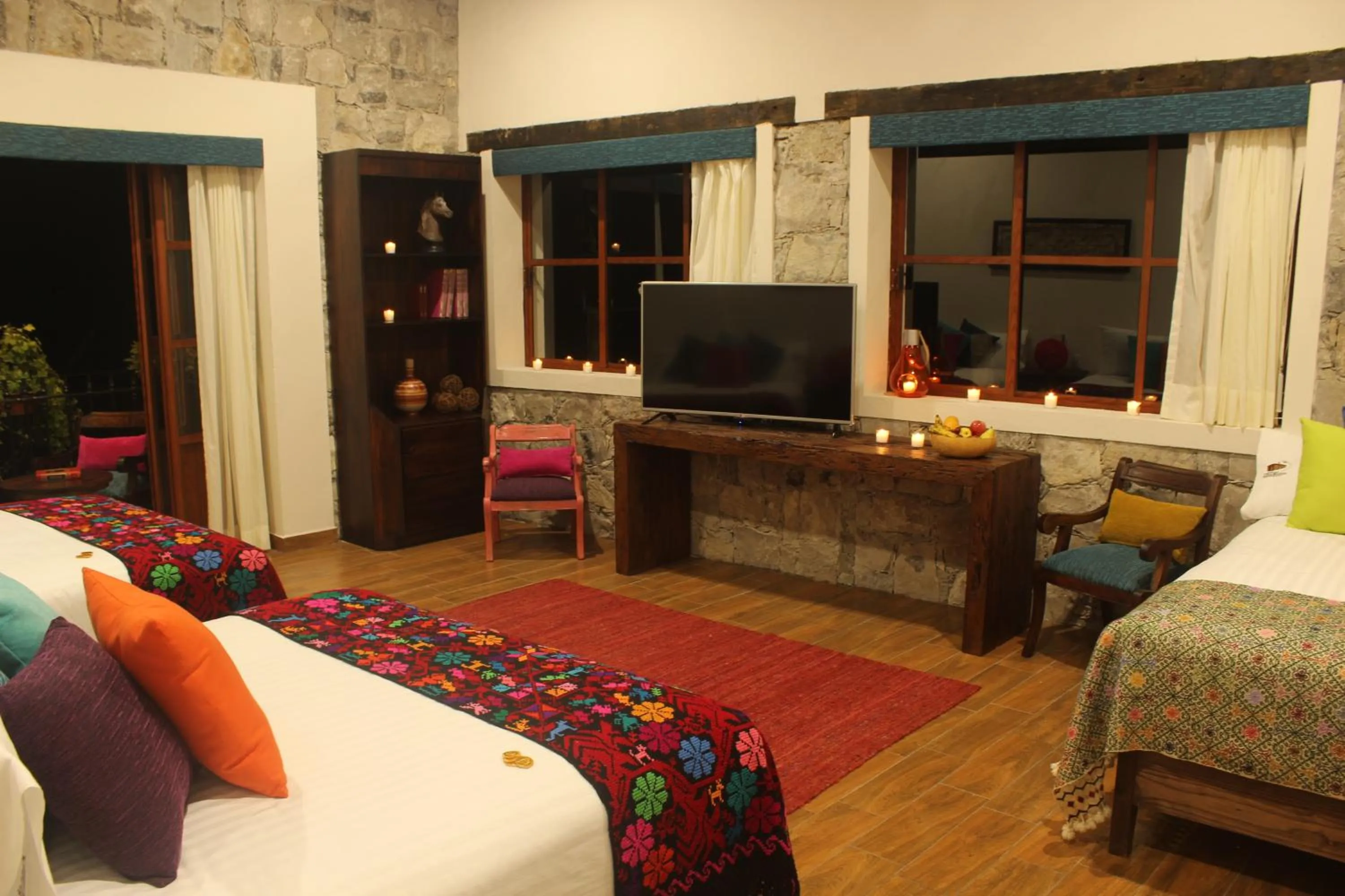 TV and multimedia in Hotel Boutique La Casona de Don Porfirio