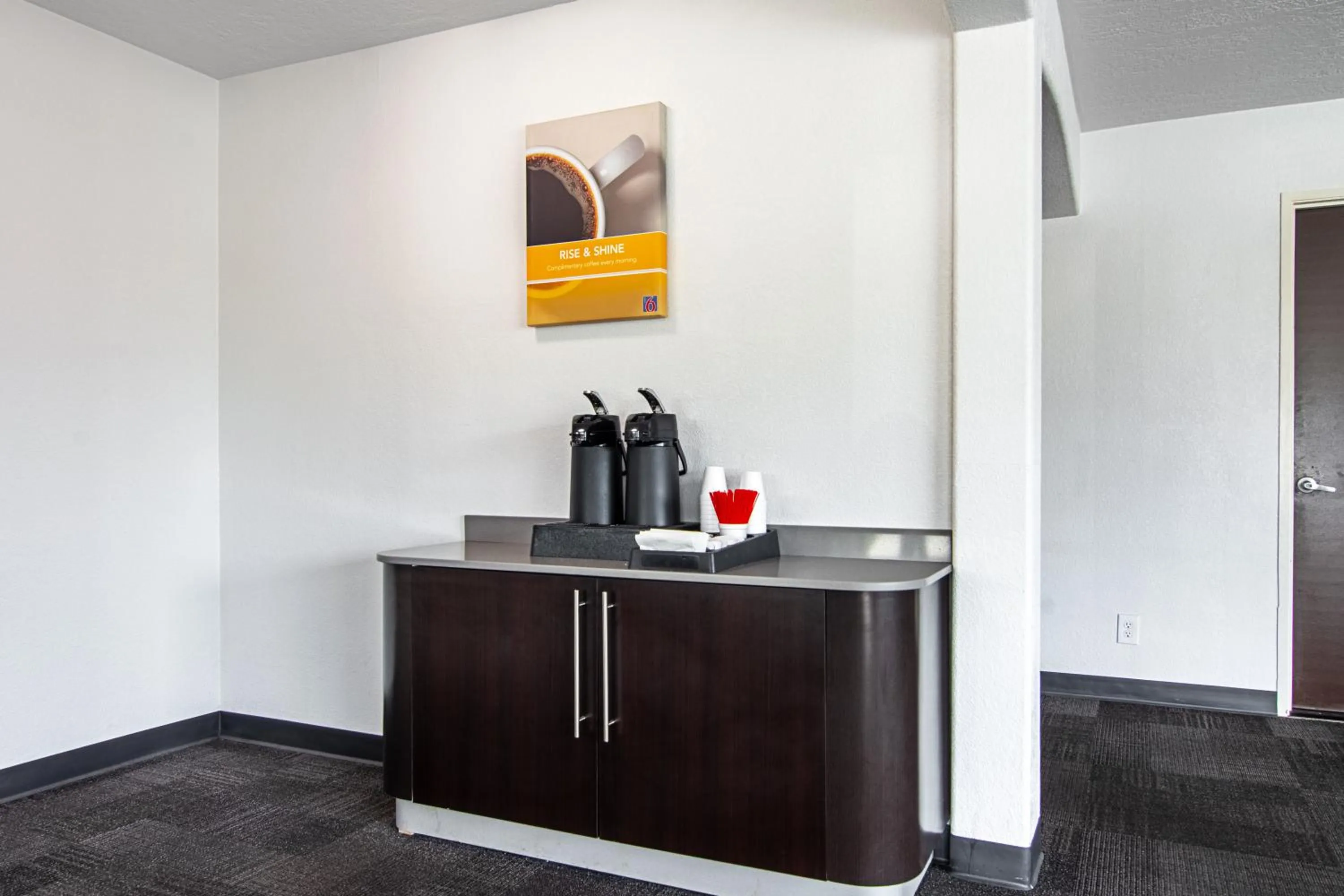 Coffee/tea facilities in Motel 6-Gresham, OR - Portland