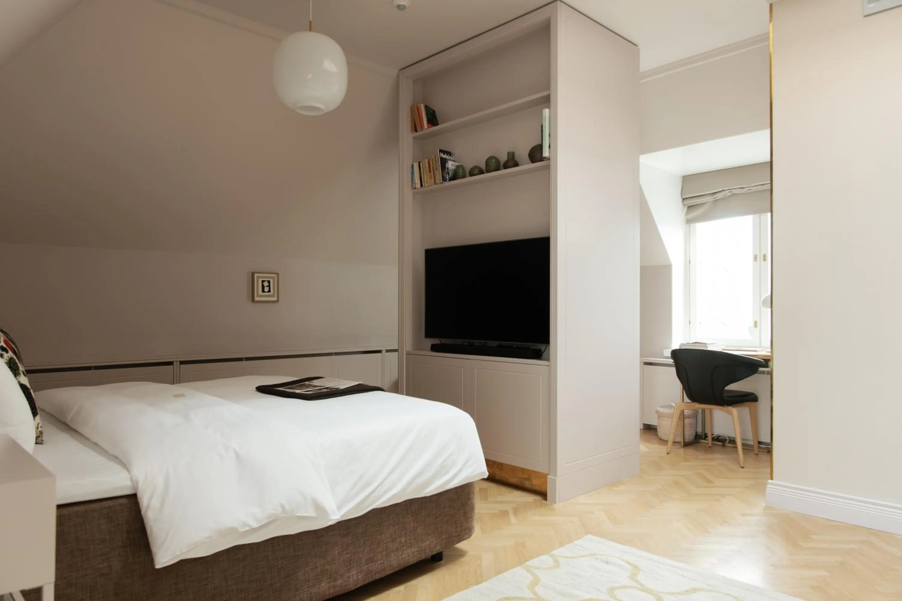 Bedroom, Bed in Hotel St. George Helsinki