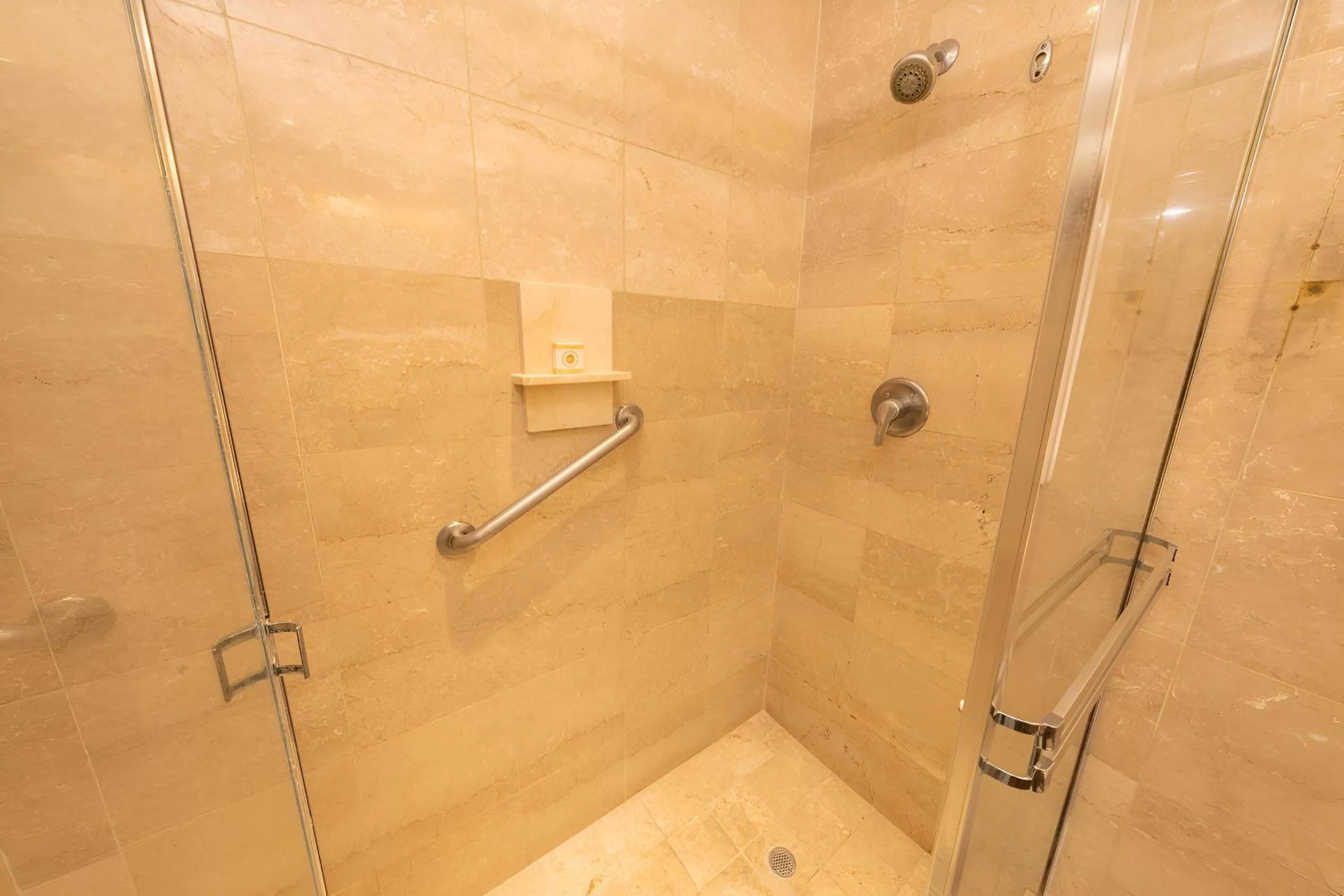 Shower in Hotel El Panama by Faranda Grand, a member of Radisson Individuals