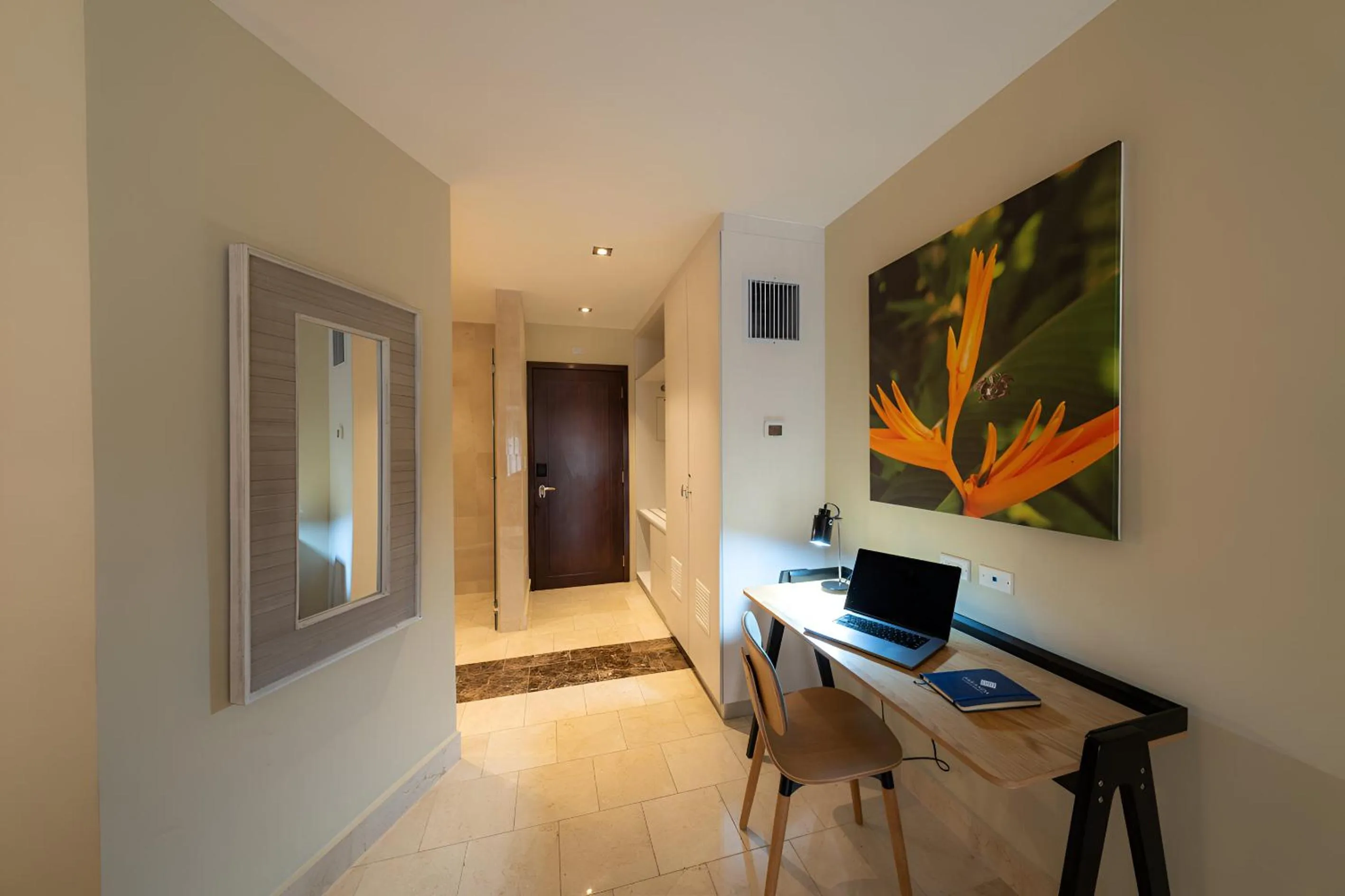 Seating area in Hotel El Panama by Faranda Grand, a member of Radisson Individuals