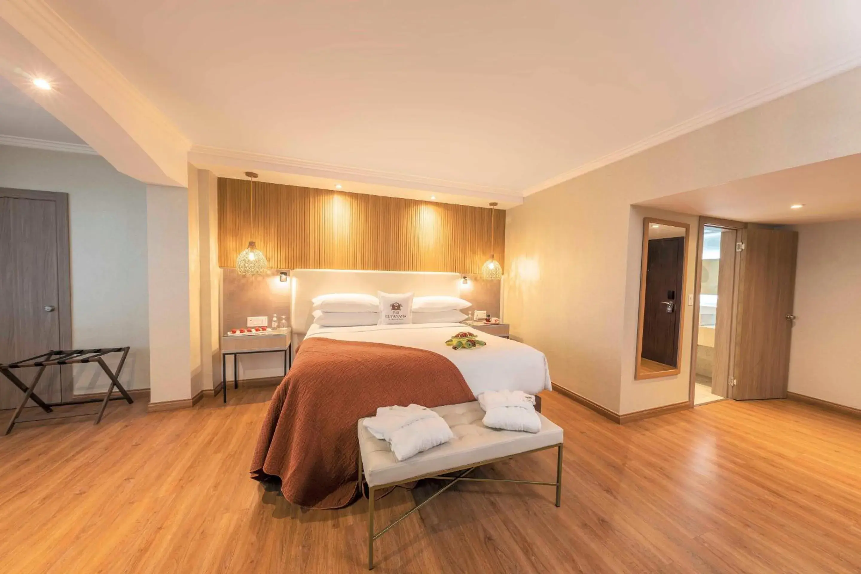 Bedroom, Bed in Hotel El Panama by Faranda Grand, a member of Radisson Individuals Bedroom, Bed in Hotel El Panama by Faranda Grand, a member of Radisson Individuals