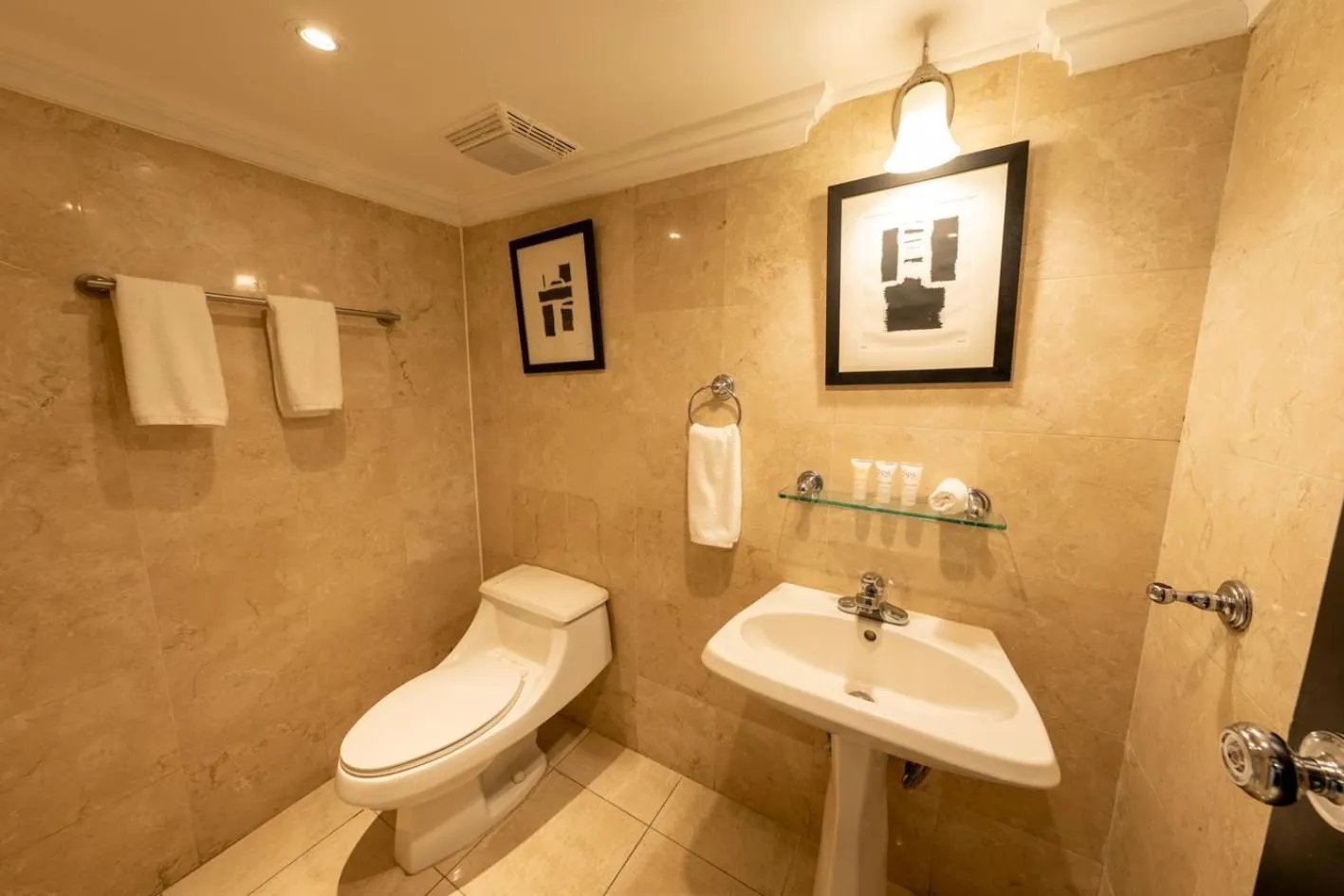 Bathroom in Hotel El Panama by Faranda Grand, a member of Radisson Individuals